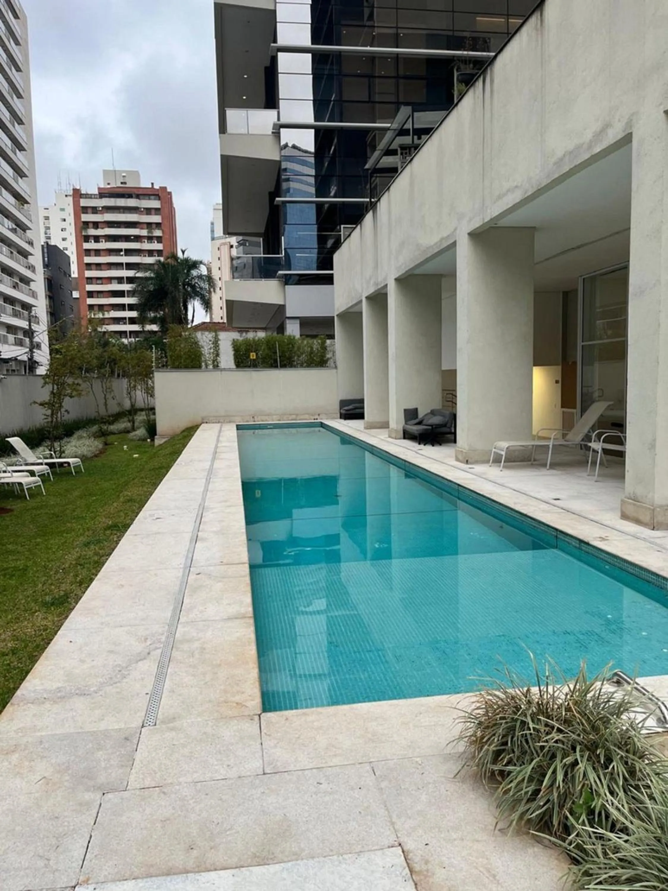 Pool view in Elegance Suítes Carvalho