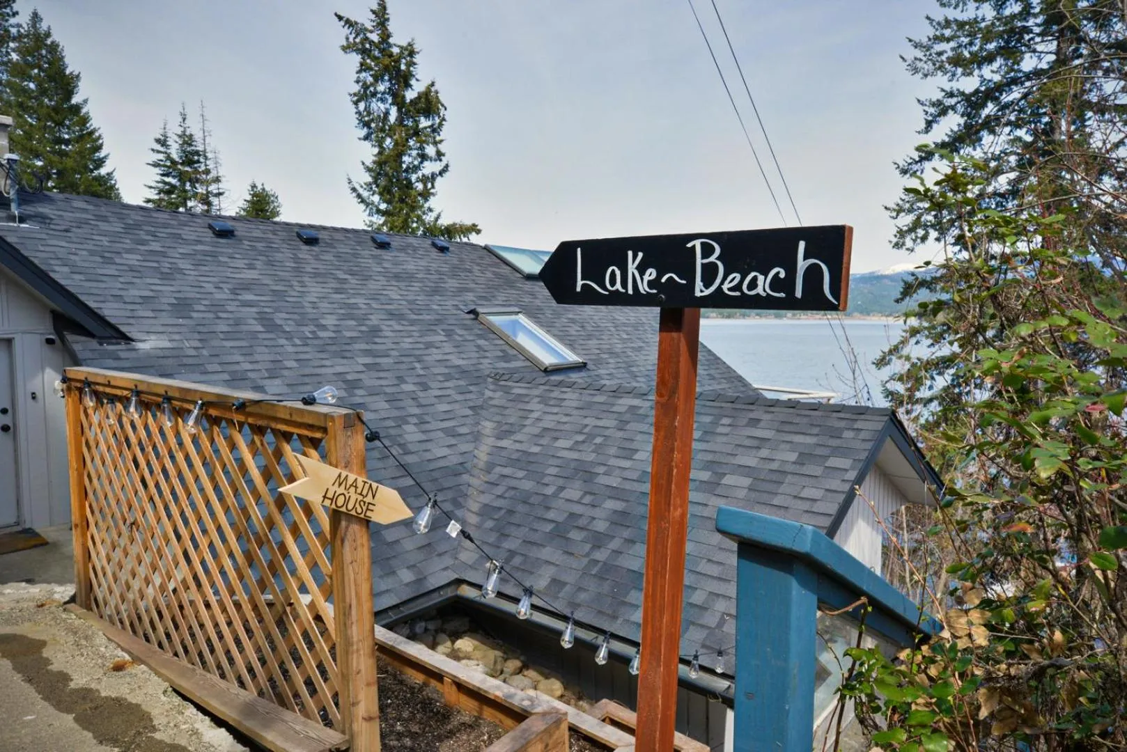 Lakefront Honeymoon Bay Studio Cottage