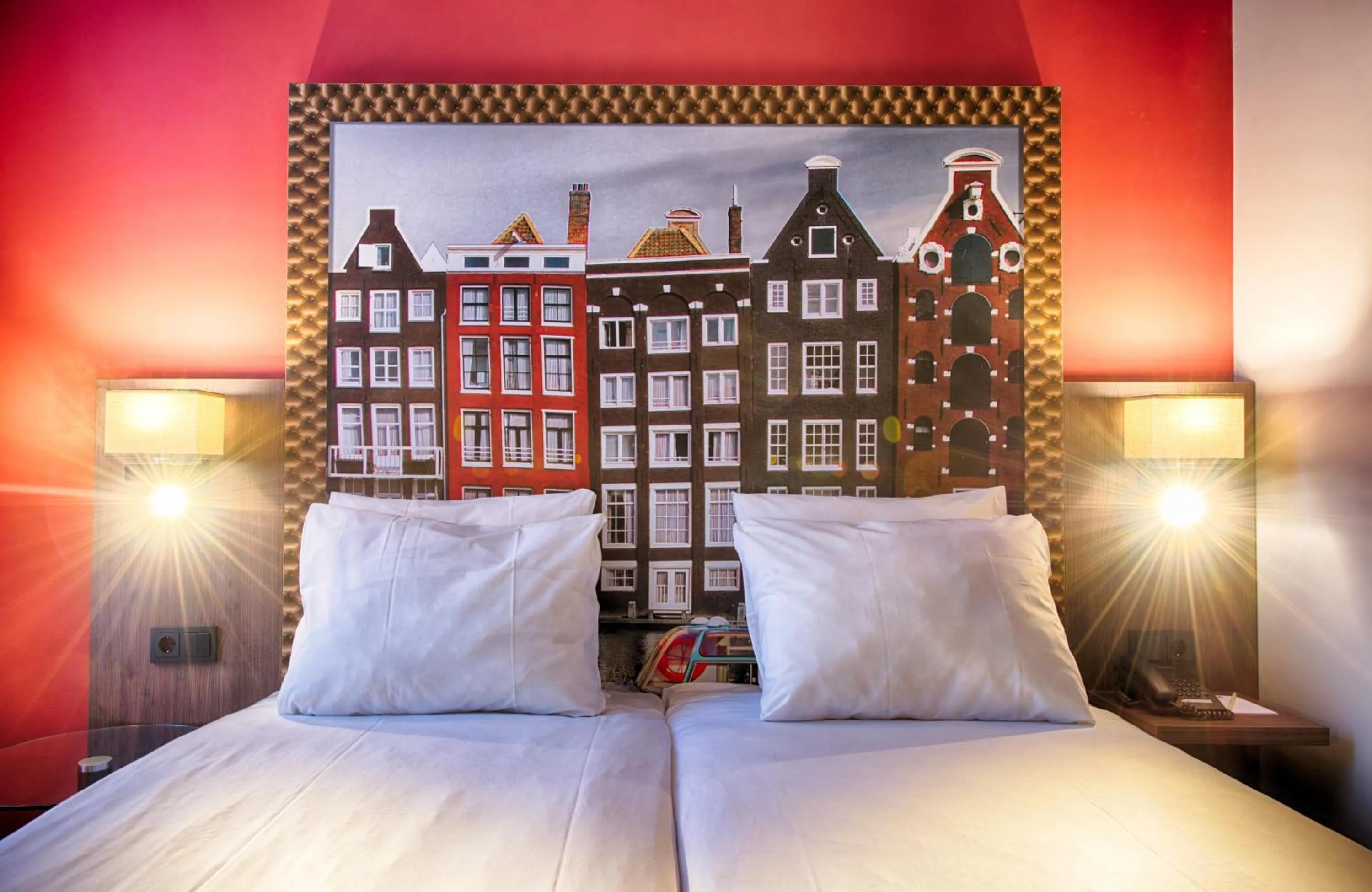 Bedroom, Bed in Leonardo Hotel Amsterdam City Center
