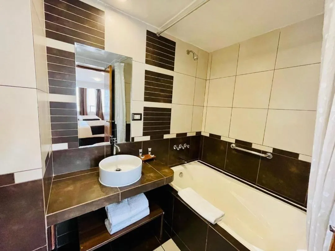 Bathroom in HOTEL POLO CUSCO SUITES