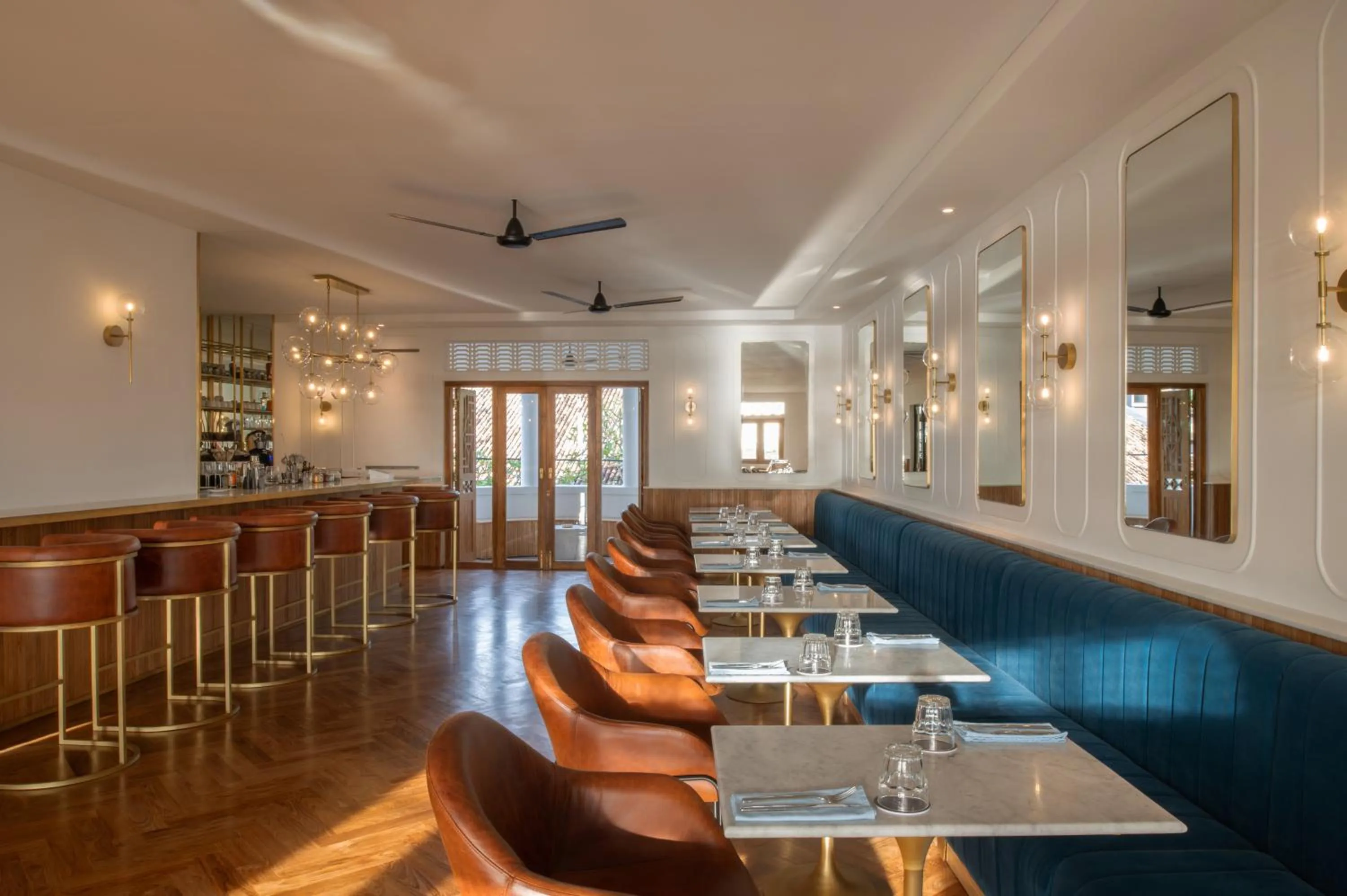 Restaurant/places to eat in The Charleston