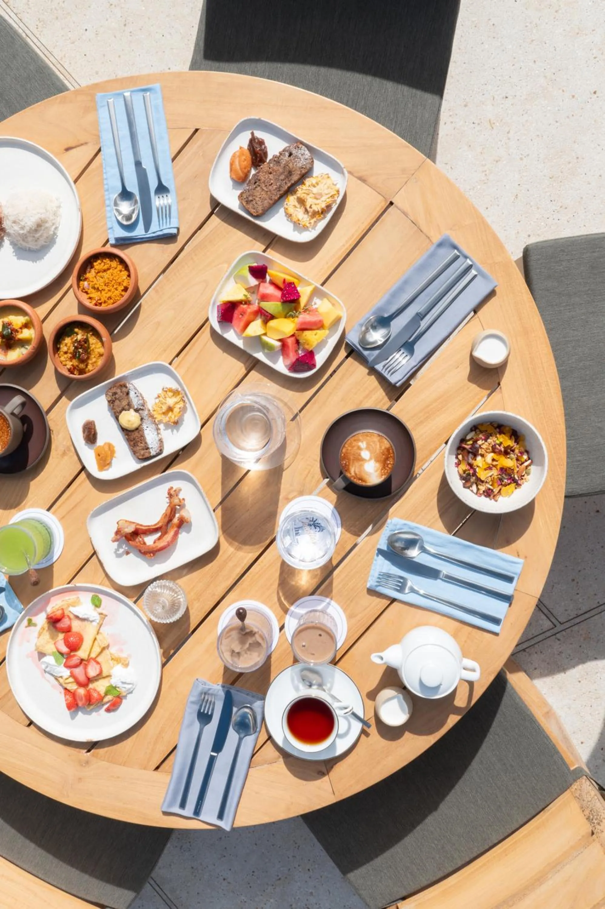 Restaurant/places to eat in The Charleston