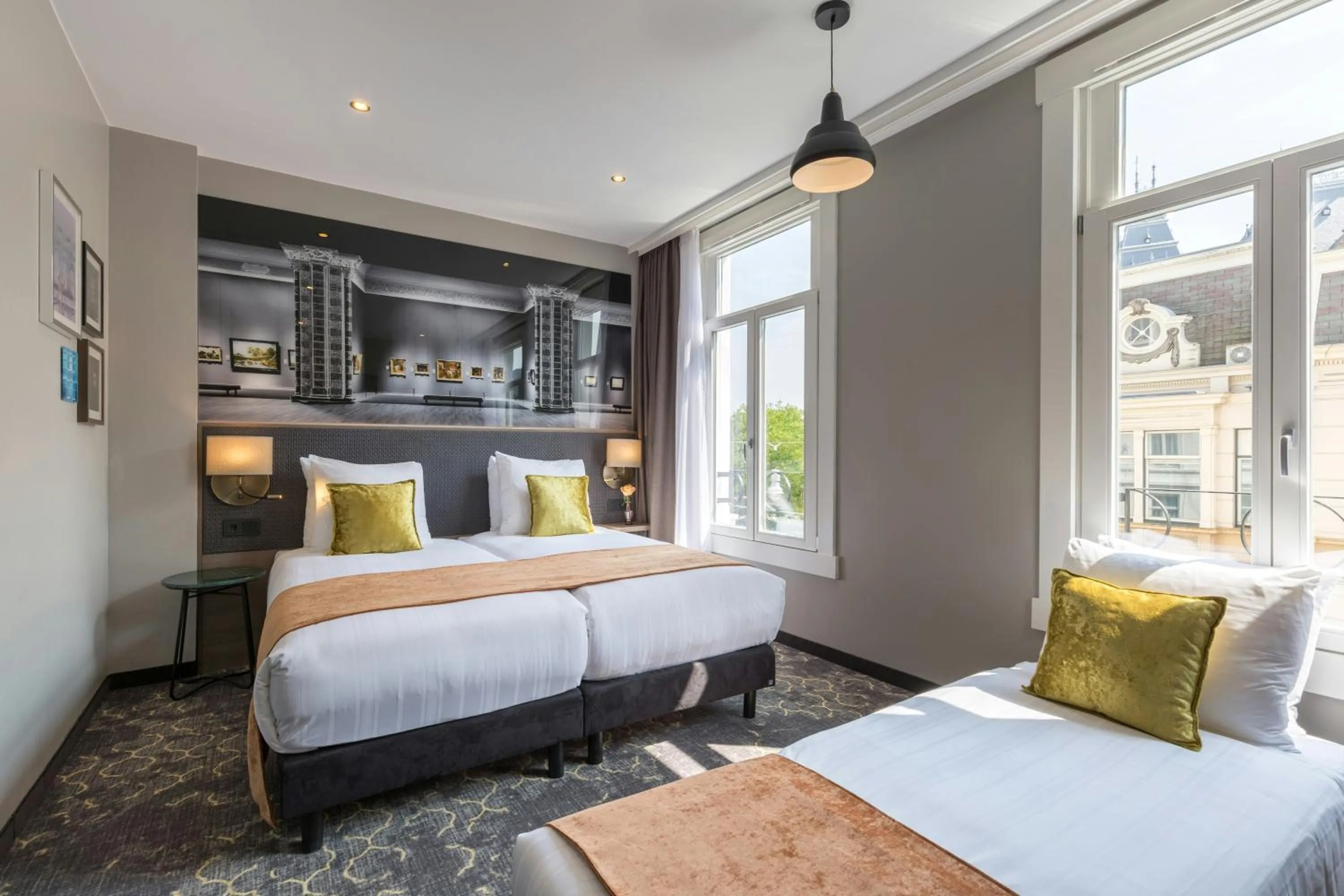 Photo of the whole room, Bed in Leonardo Hotel Amsterdam Museum Quarter