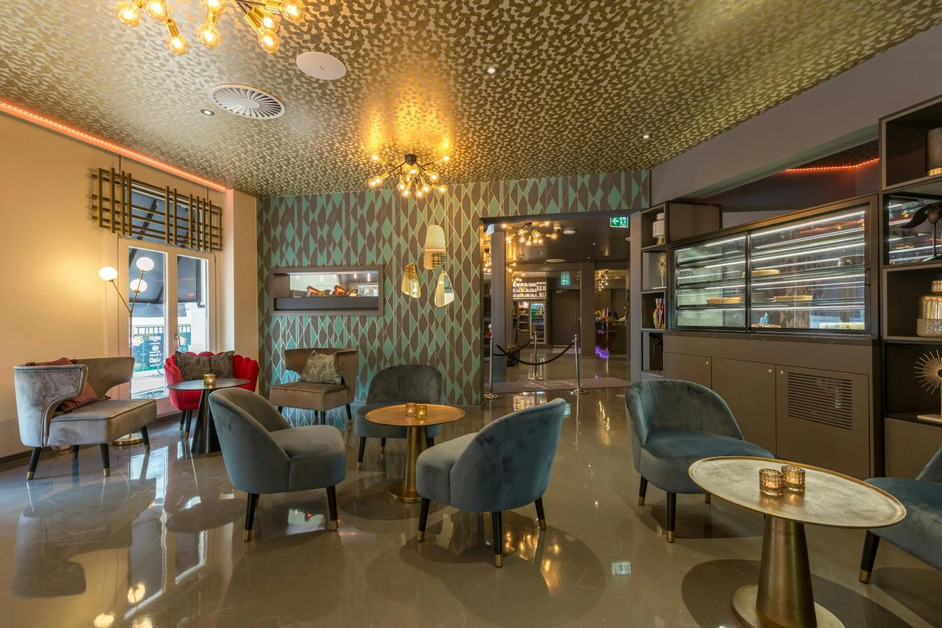 Restaurant/places to eat in Leonardo Hotel Amsterdam Museum Quarter