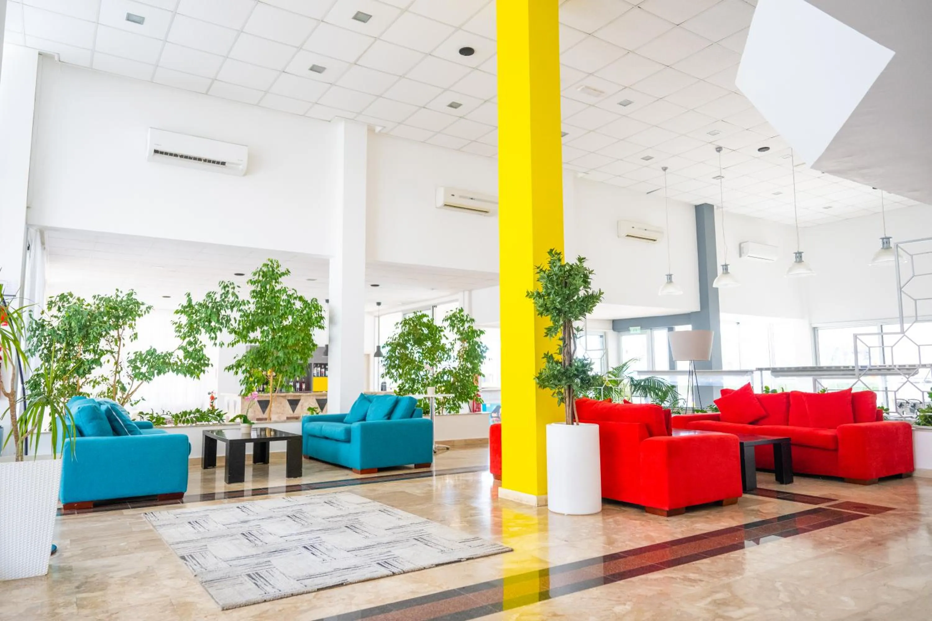 Seating area in Napa Jay Hotel