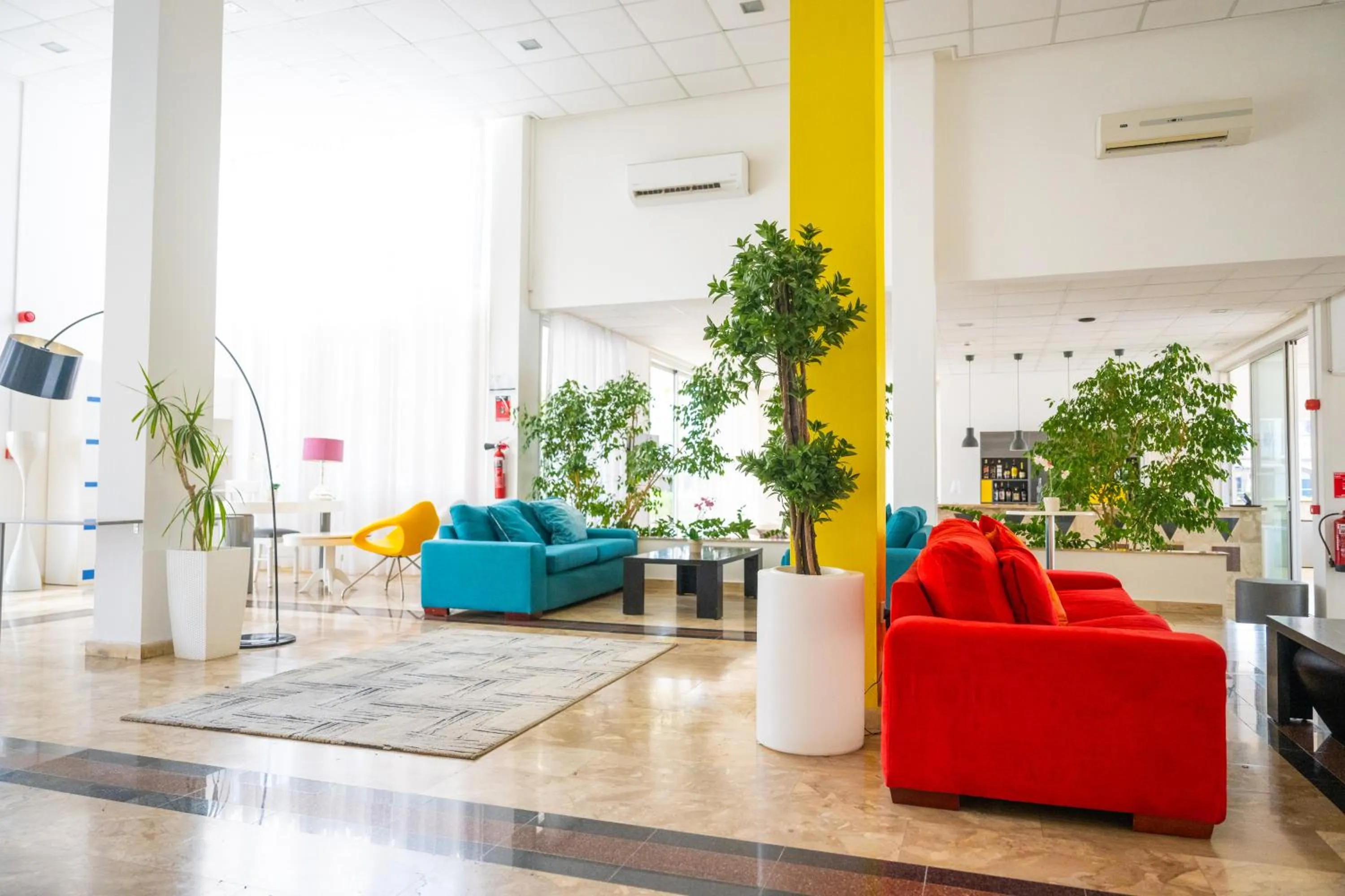 Seating area in Napa Jay Hotel