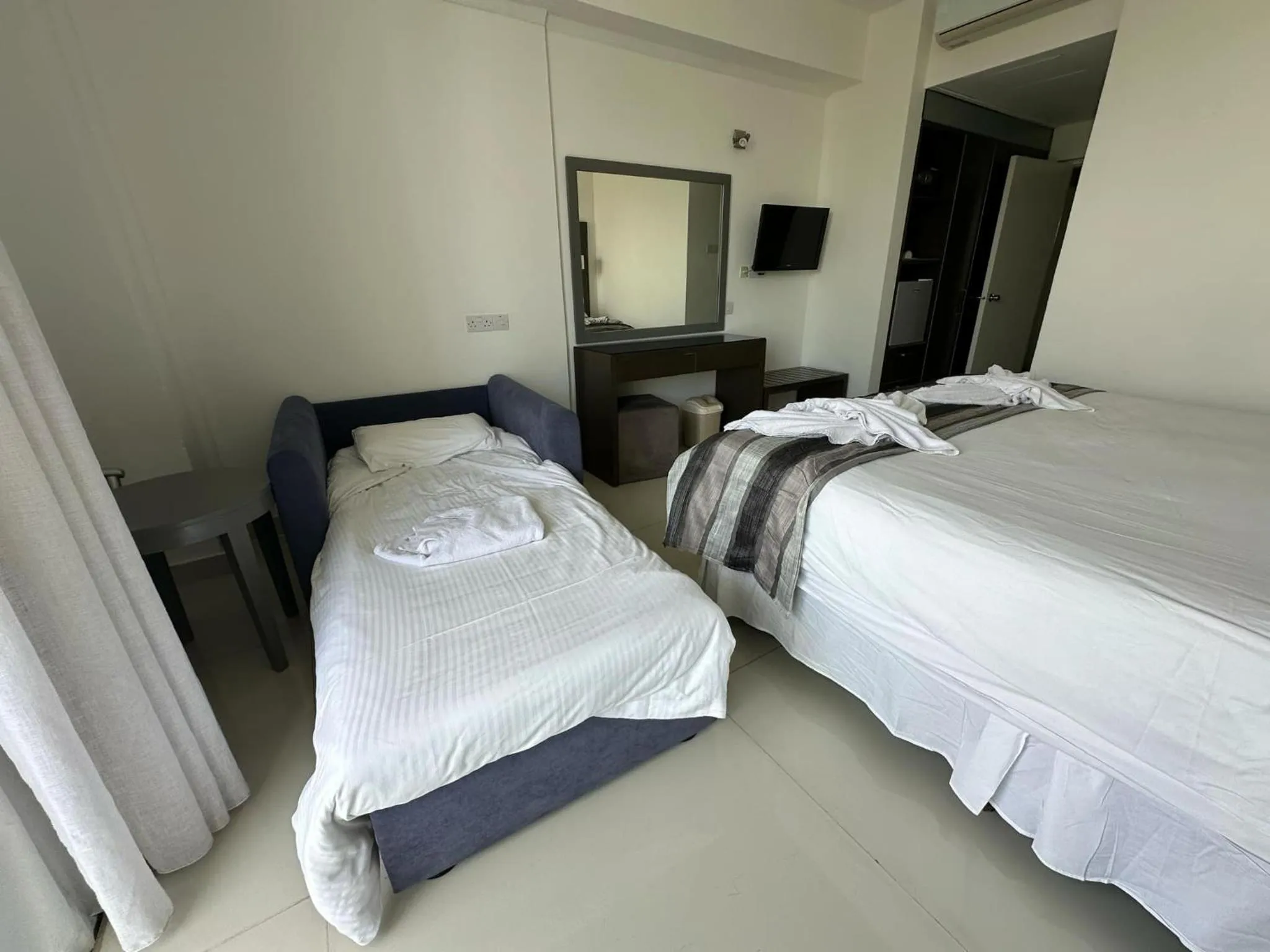 Bedroom, Bed in Napa Jay Hotel