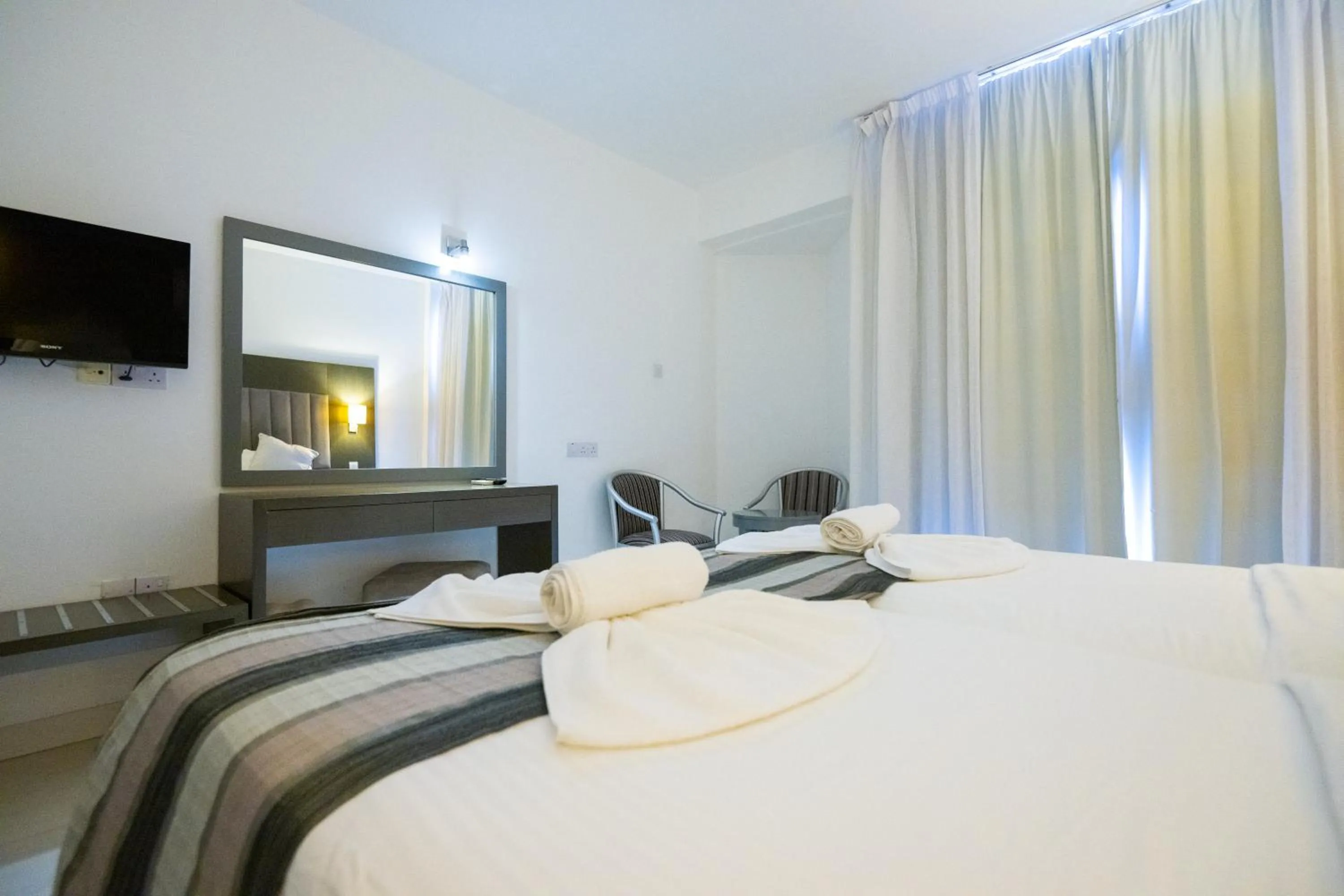 Bedroom, Bed in Napa Jay Hotel