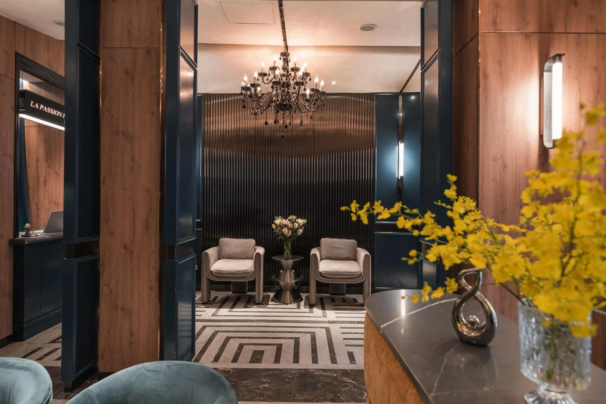 Lobby or reception in La Passion Premium Cau Go