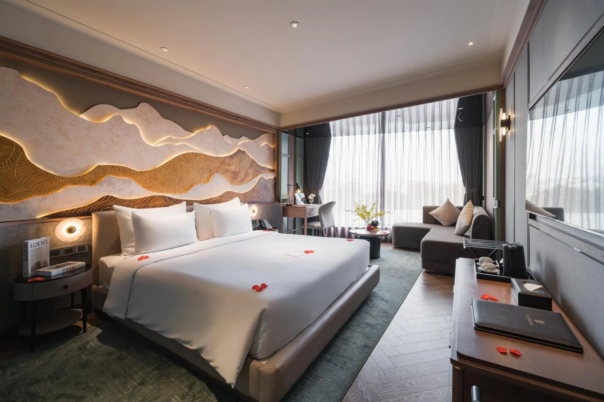 View (from property/room), Bed in La Passion Premium Cau Go