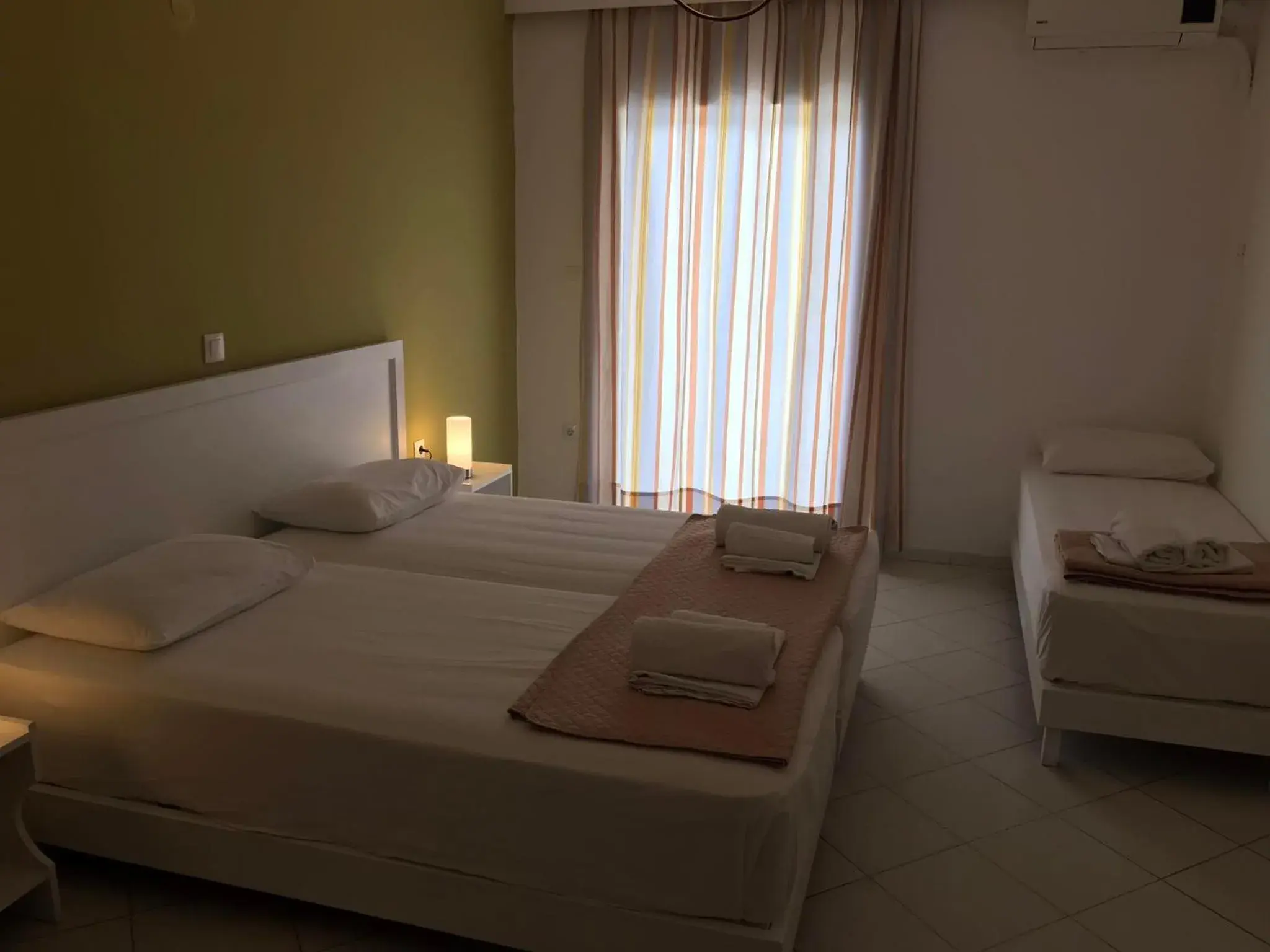 Kavos Central Kavos Central