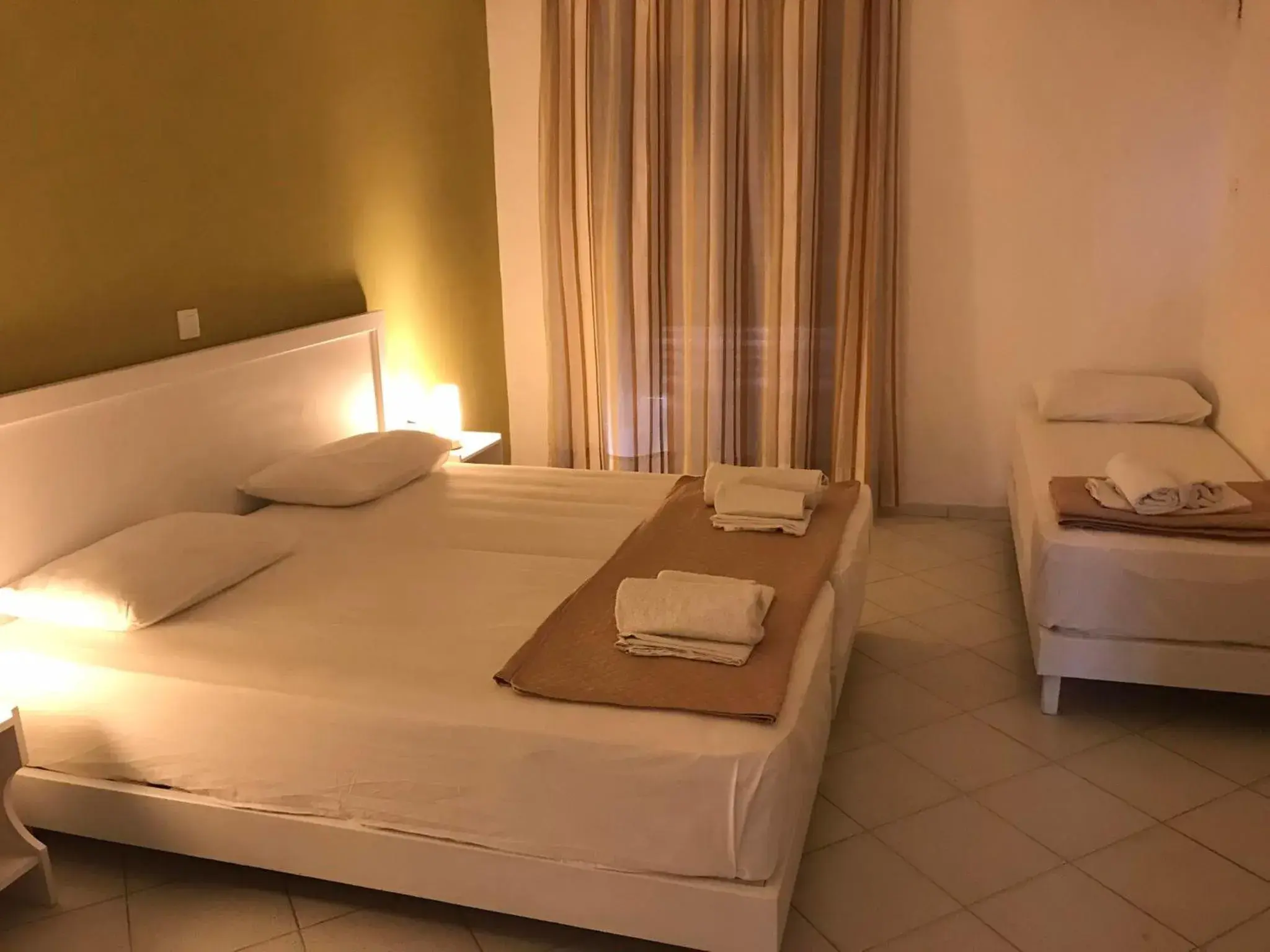 Kavos Central Kavos Central