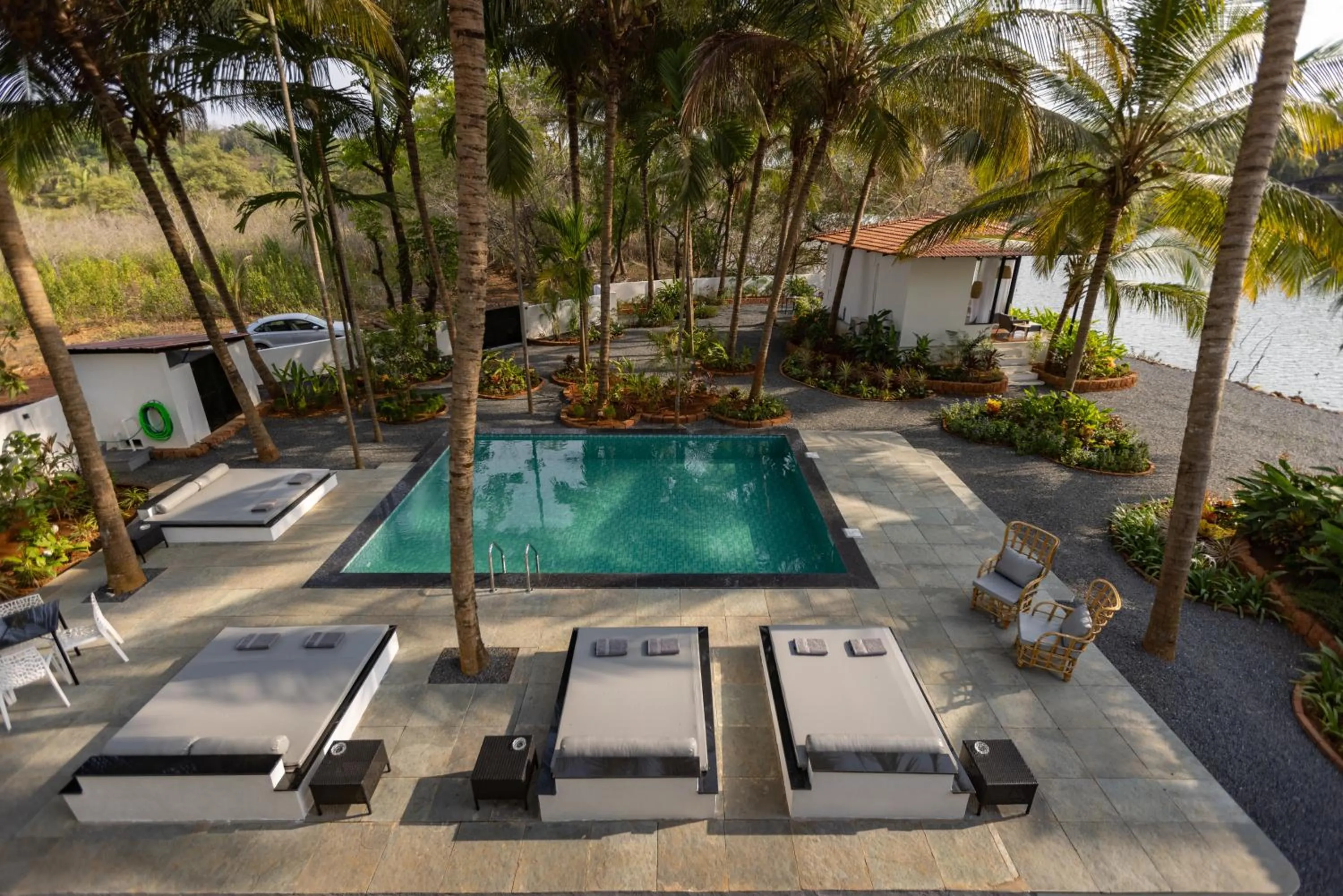 Garden in Pont Bleu Suites Riverside & Pool