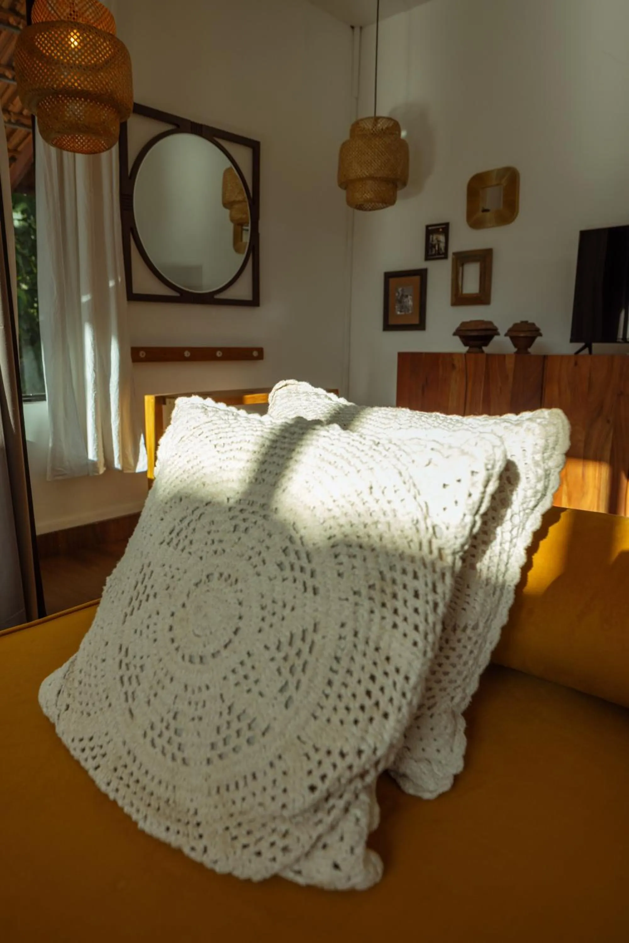 Living room, Bed in Pont Bleu Suites Riverside & Pool