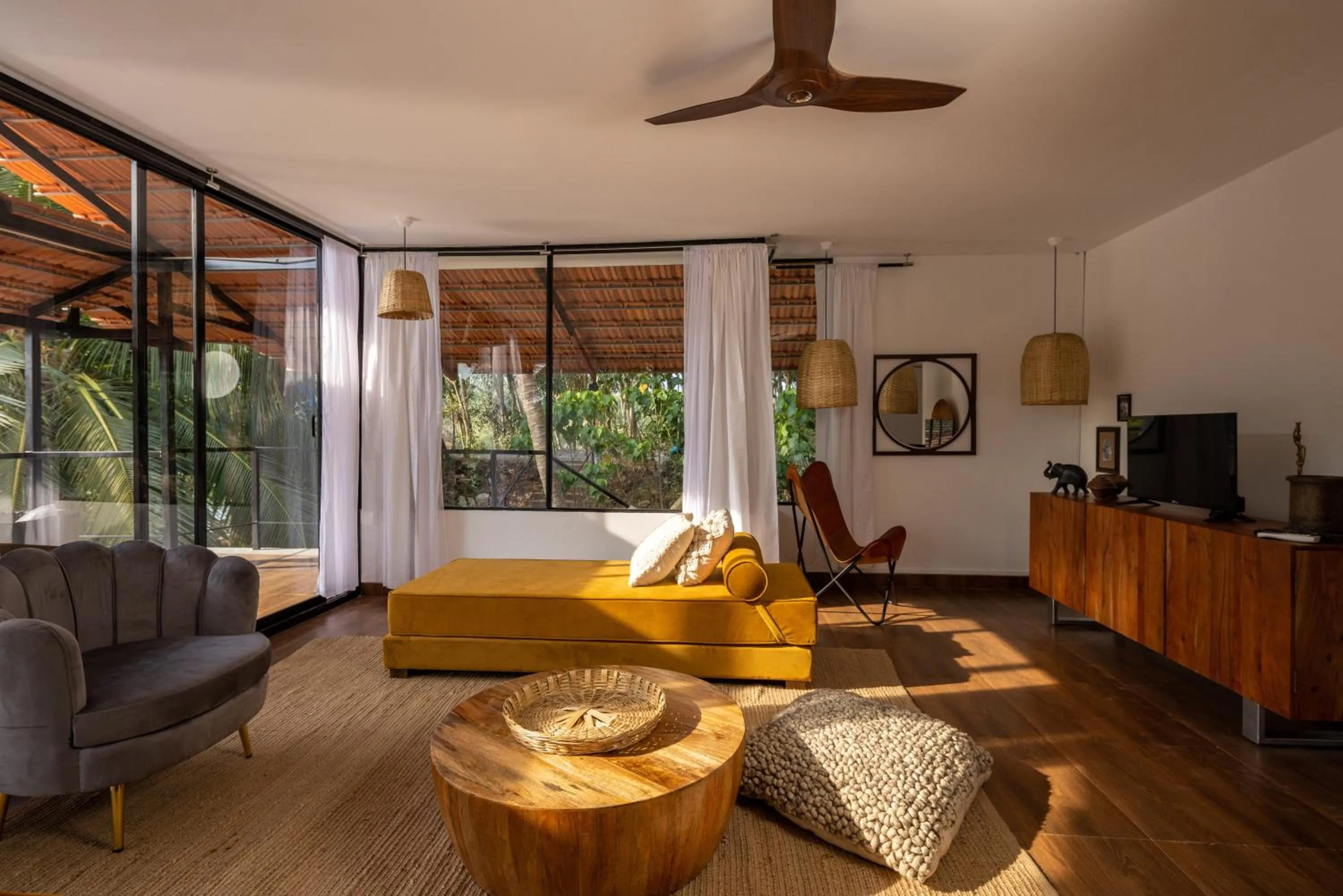 Living room in Pont Bleu Suites Riverside & Pool