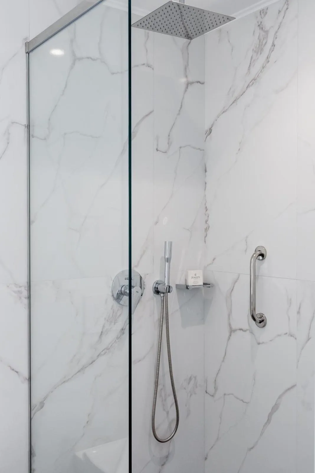 Shower in Contessa Bianca Luxury Suites