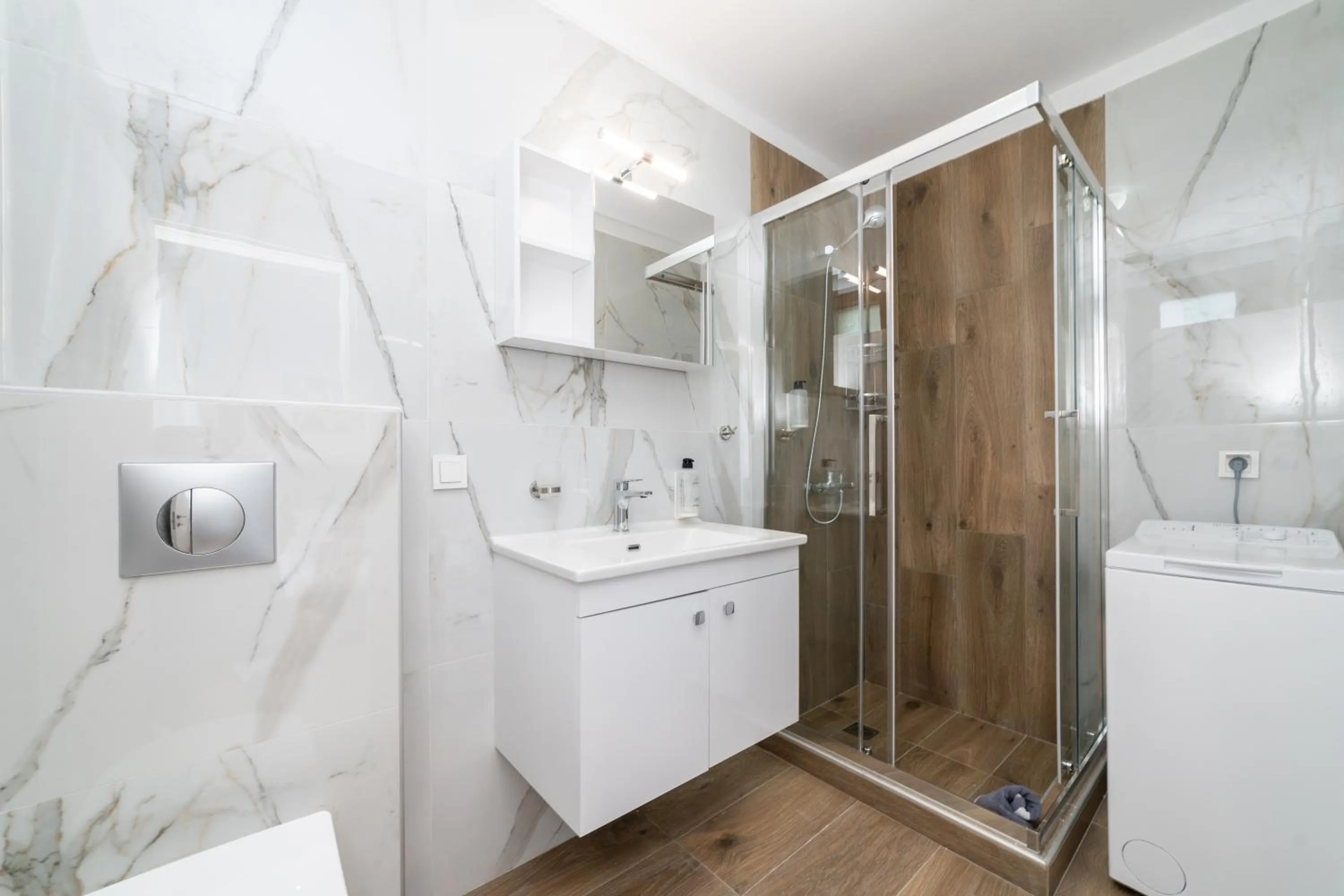 Shower in Argilos & Argilos Deluxe Residential Complexes