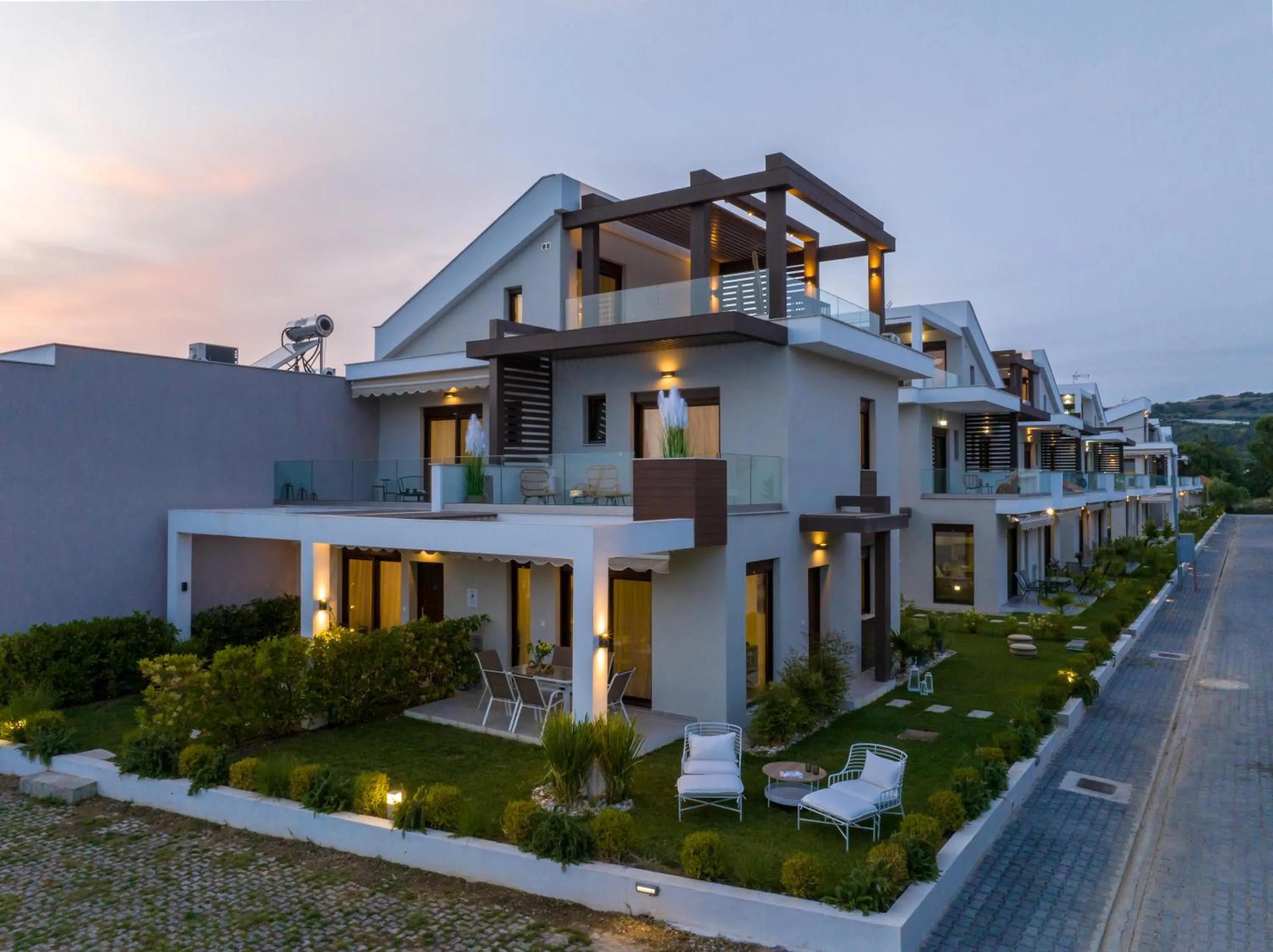 Property building in Argilos & Argilos Deluxe Residential Complexes