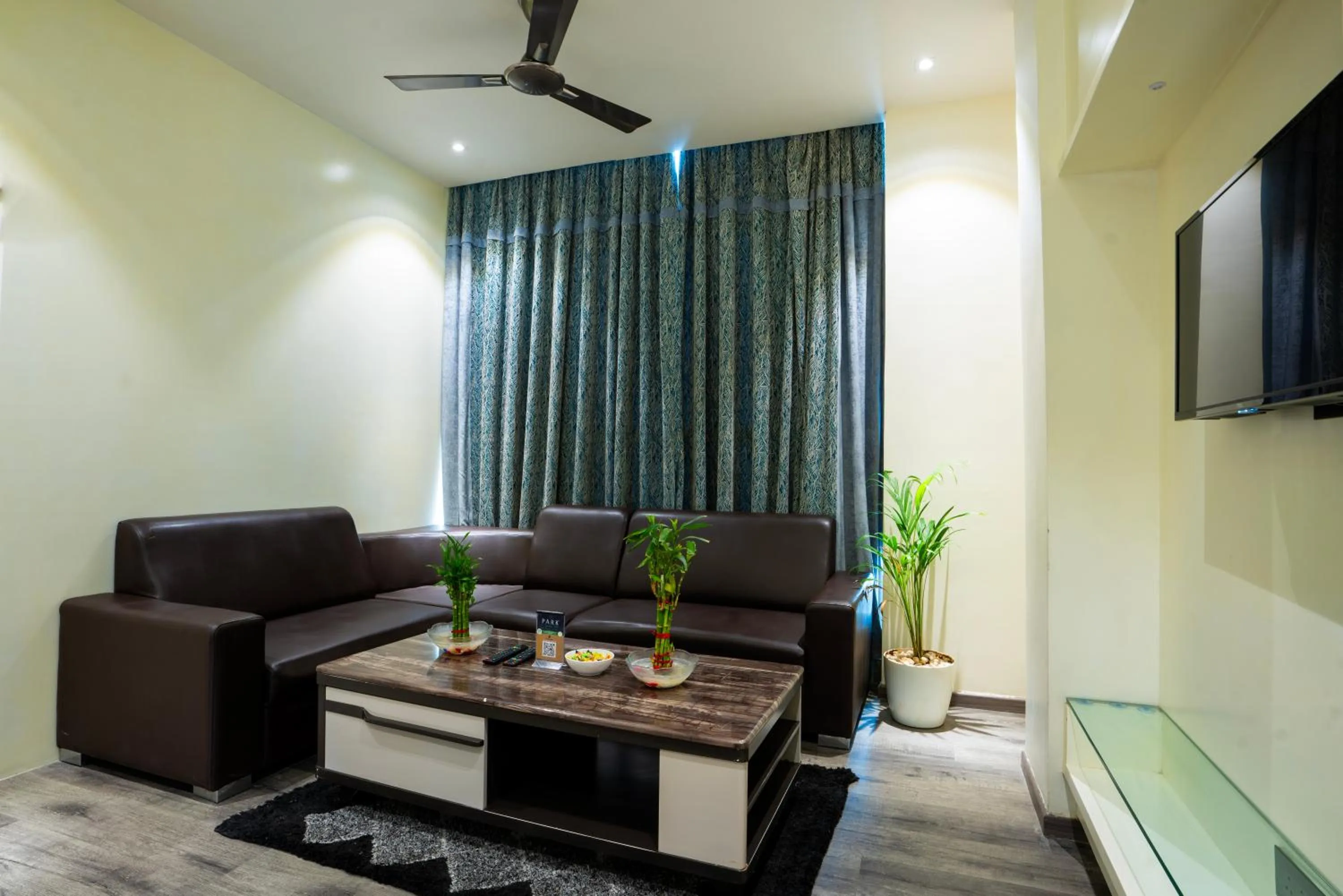 PARK SIGNATURE HOTELS - Royal Benza