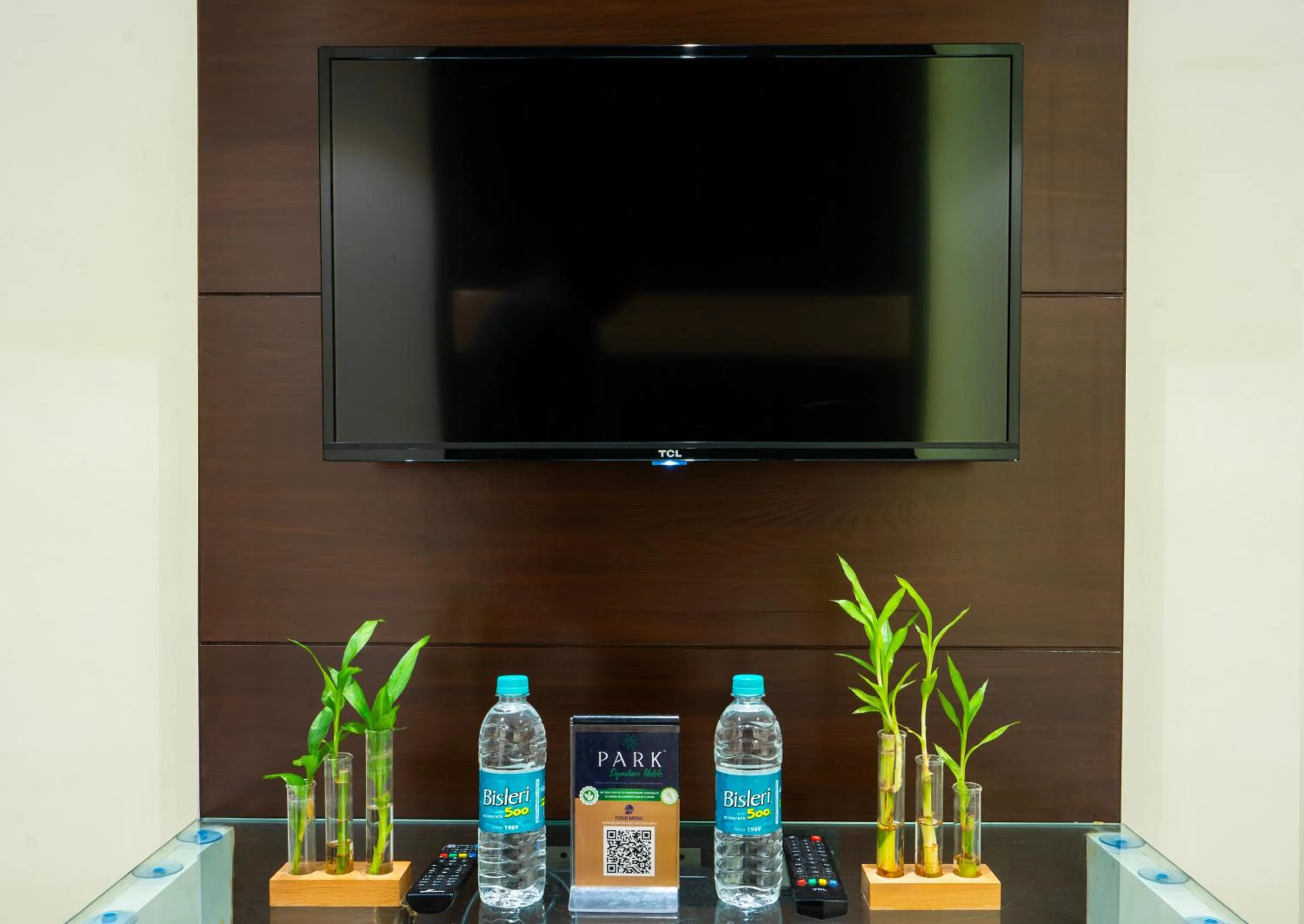 TV and multimedia in PARK SIGNATURE HOTELS - Royal Benza