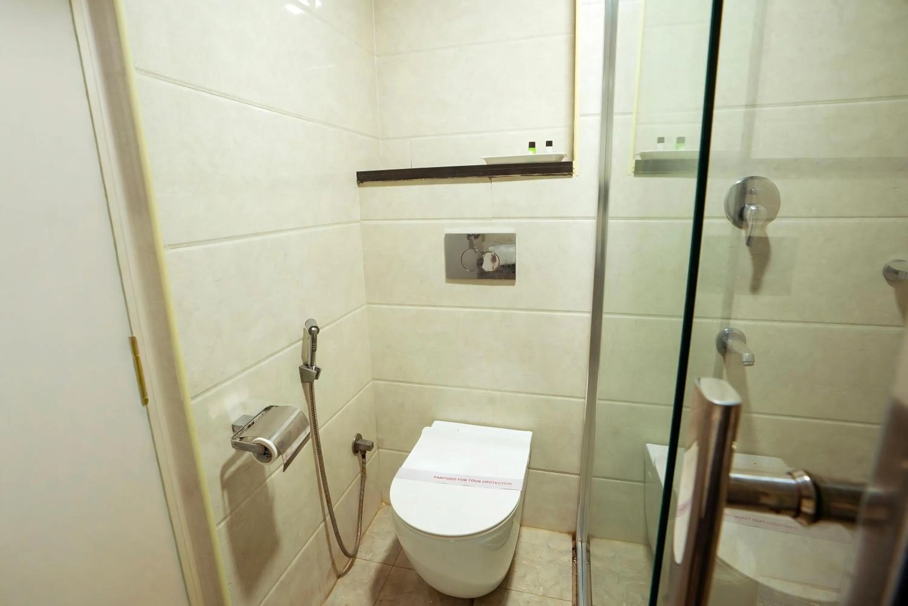 Shower in PARK SIGNATURE HOTELS - Royal Benza