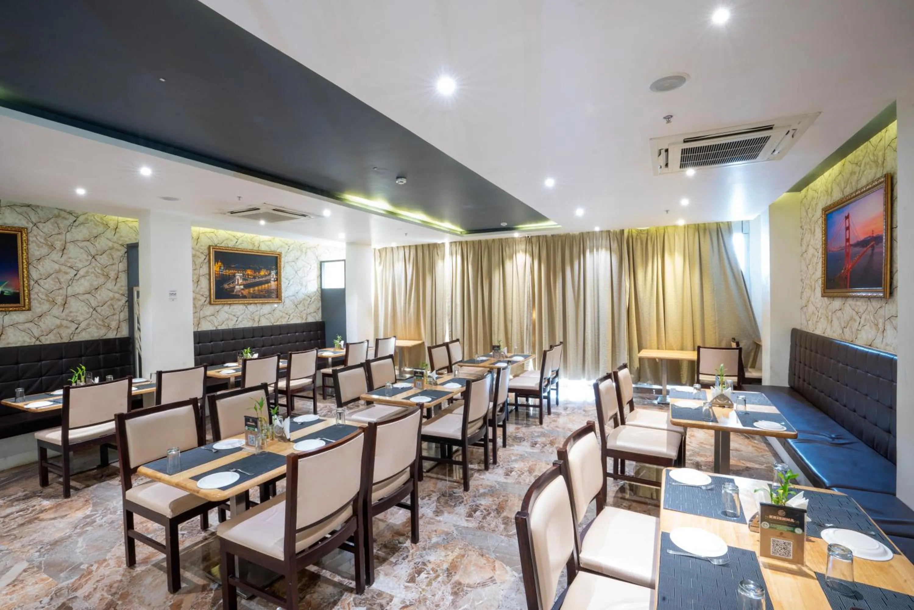 Restaurant/places to eat in PARK SIGNATURE HOTELS - Royal Benza