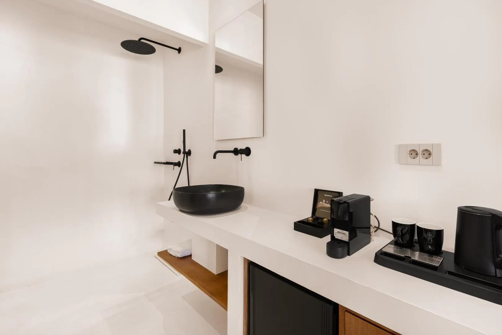 Shower in Akre Hotel - Designed for Adults