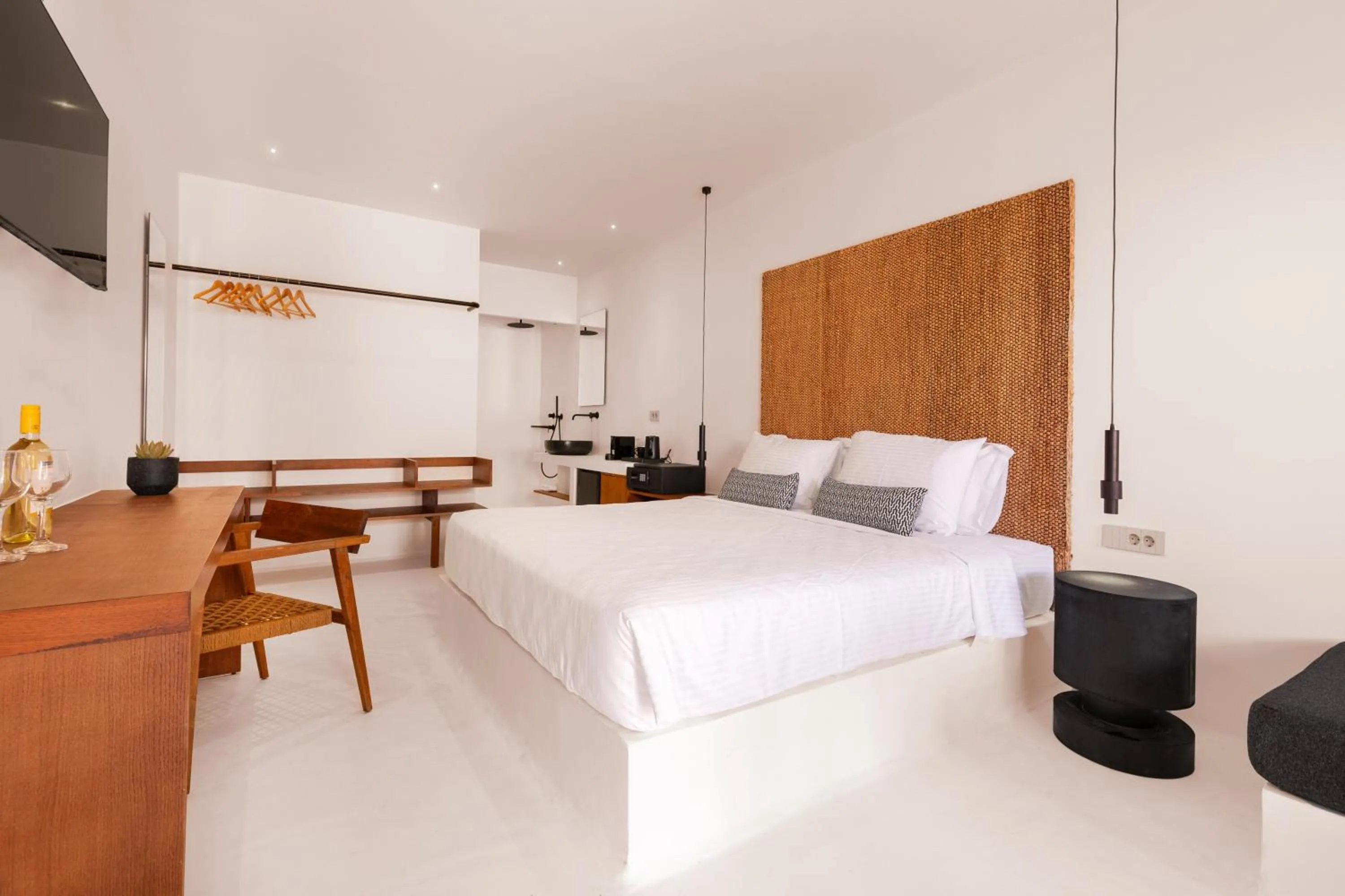 Bedroom, Bed in Akre Hotel - Designed for Adults