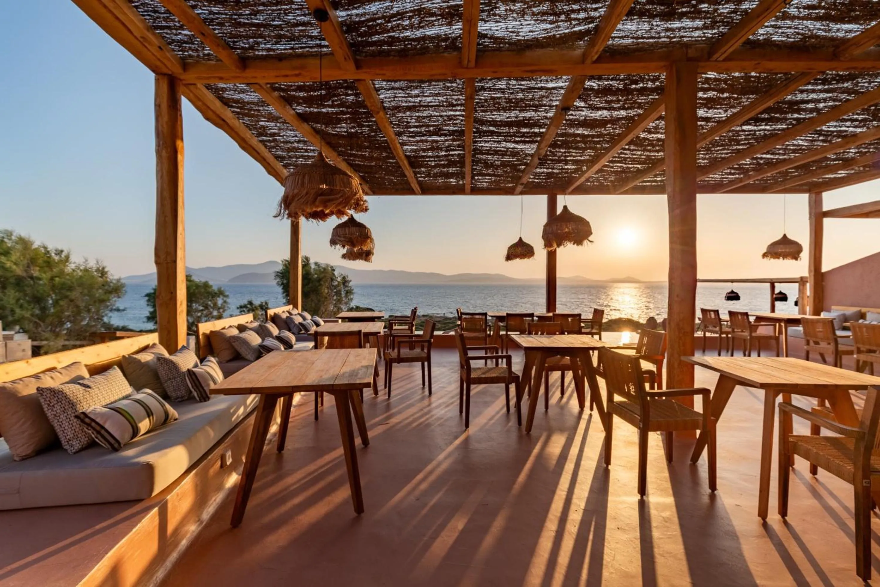 Restaurant/places to eat in Akre Hotel - Designed for Adults