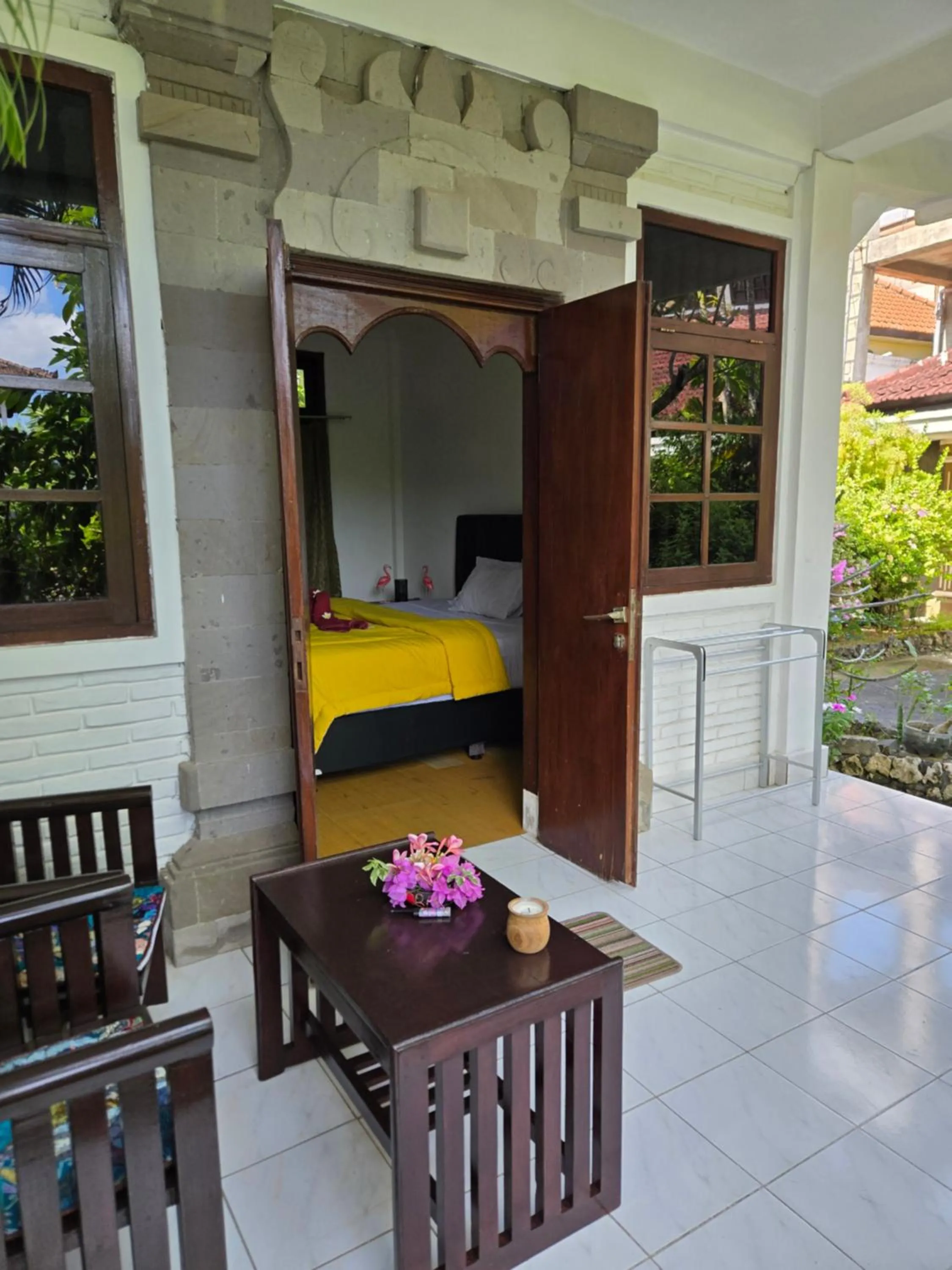 View (from property/room), Bed in Berlian Inn Kuta Beach
