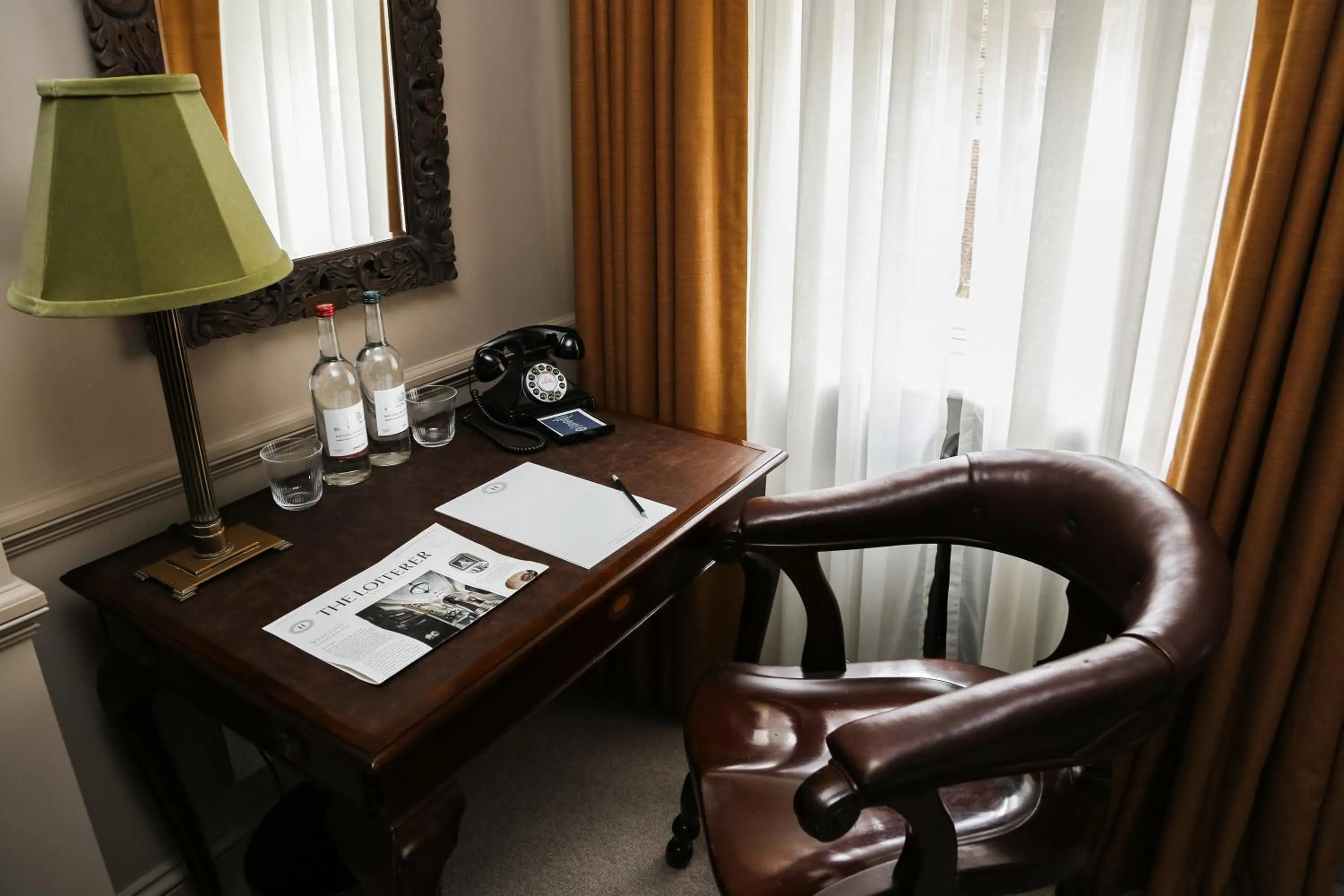 Seating area in Henrys Townhouse Marylebone, London