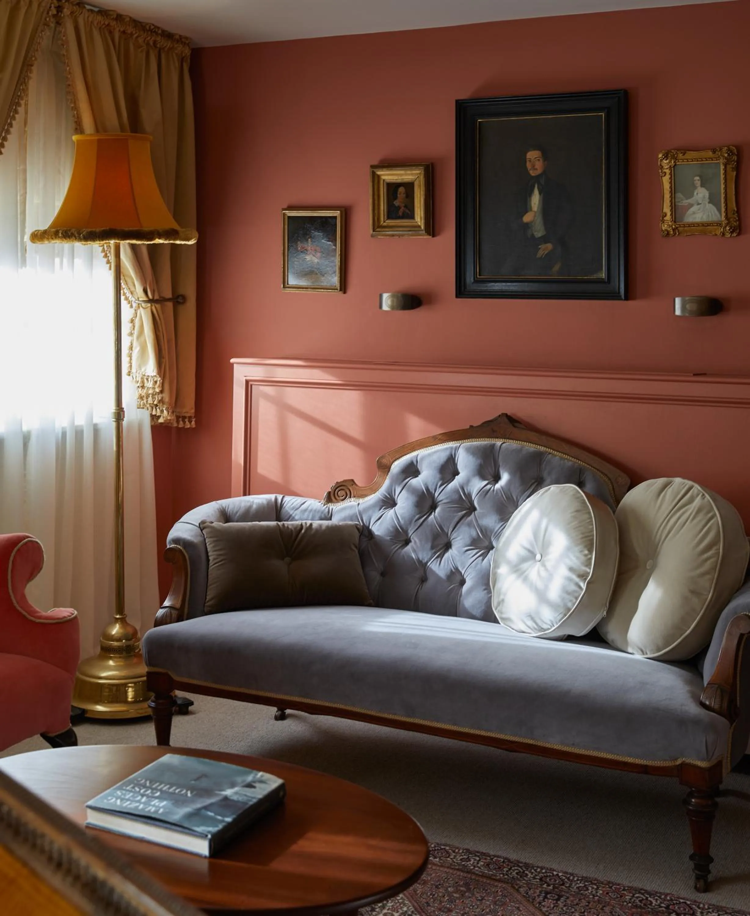 Seating area in Henrys Townhouse Marylebone, London