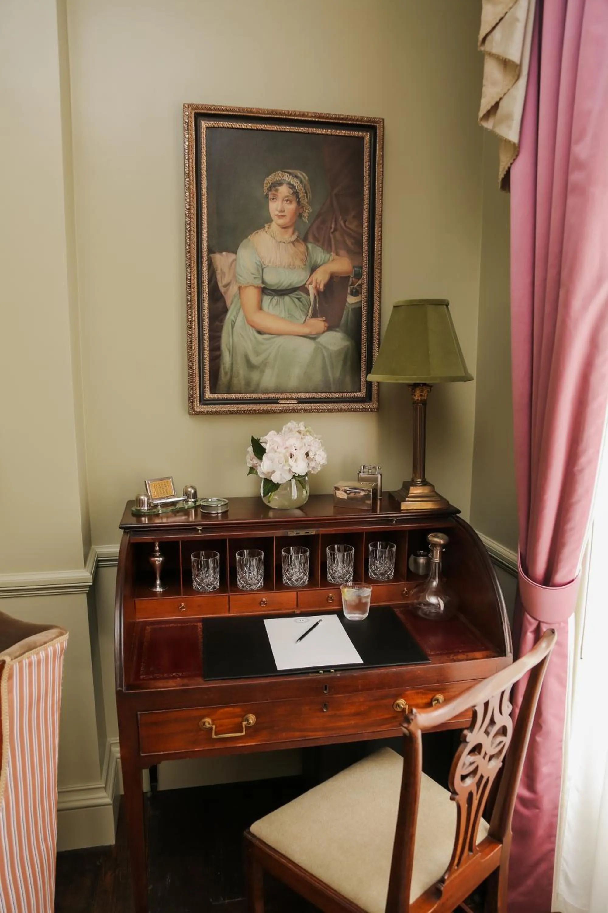 Living room in Henrys Townhouse Marylebone, London