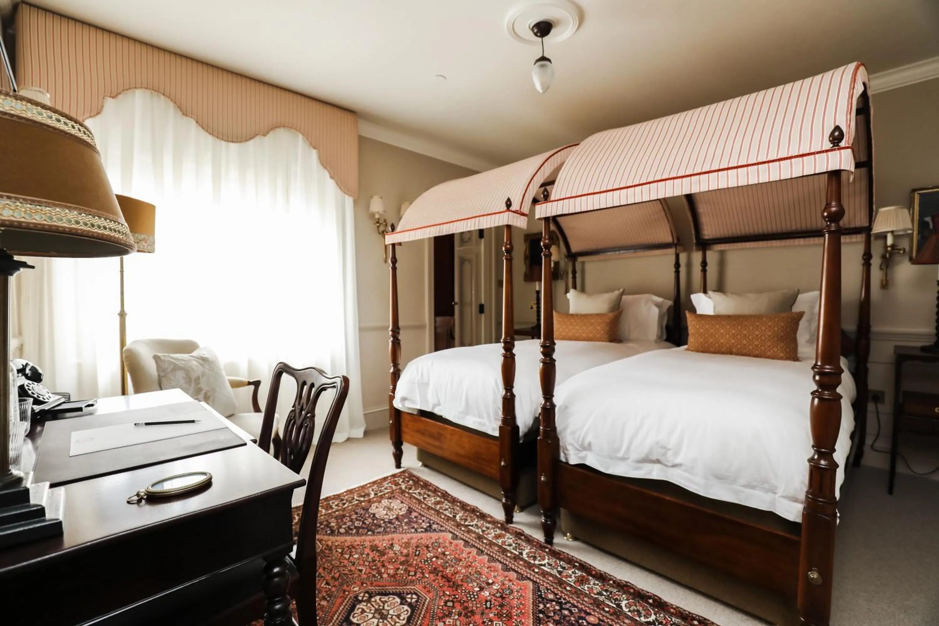 Bed in Henrys Townhouse Marylebone, London