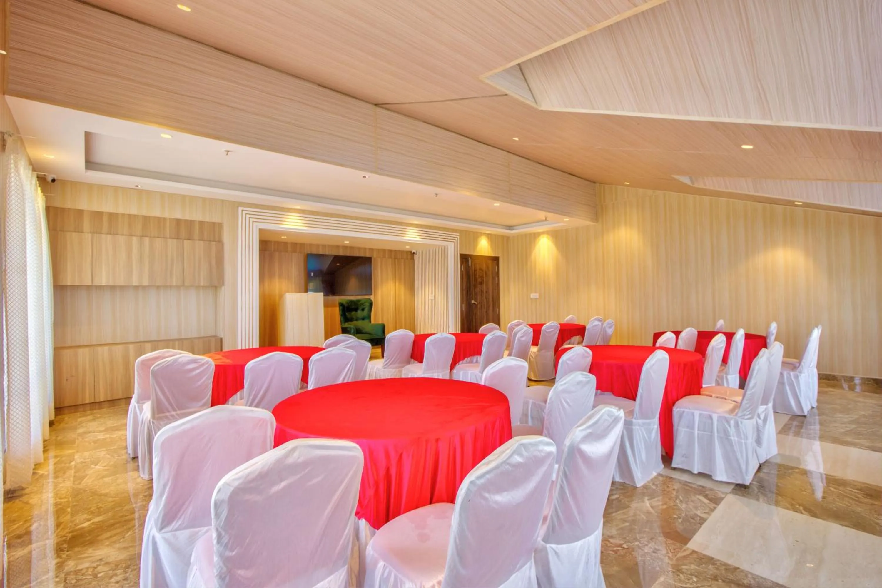 TV and multimedia in Hotel Katson Castle Dharamshala