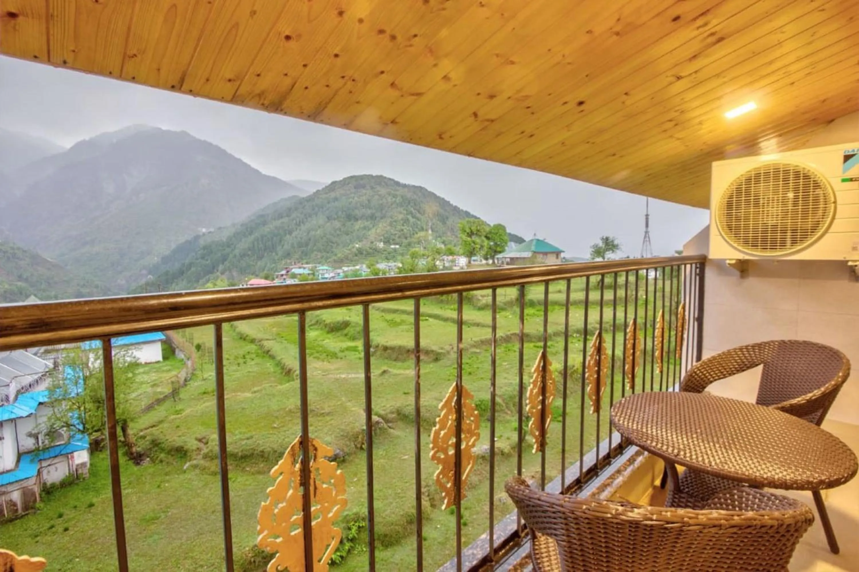 Patio in Hotel Katson Castle Dharamshala