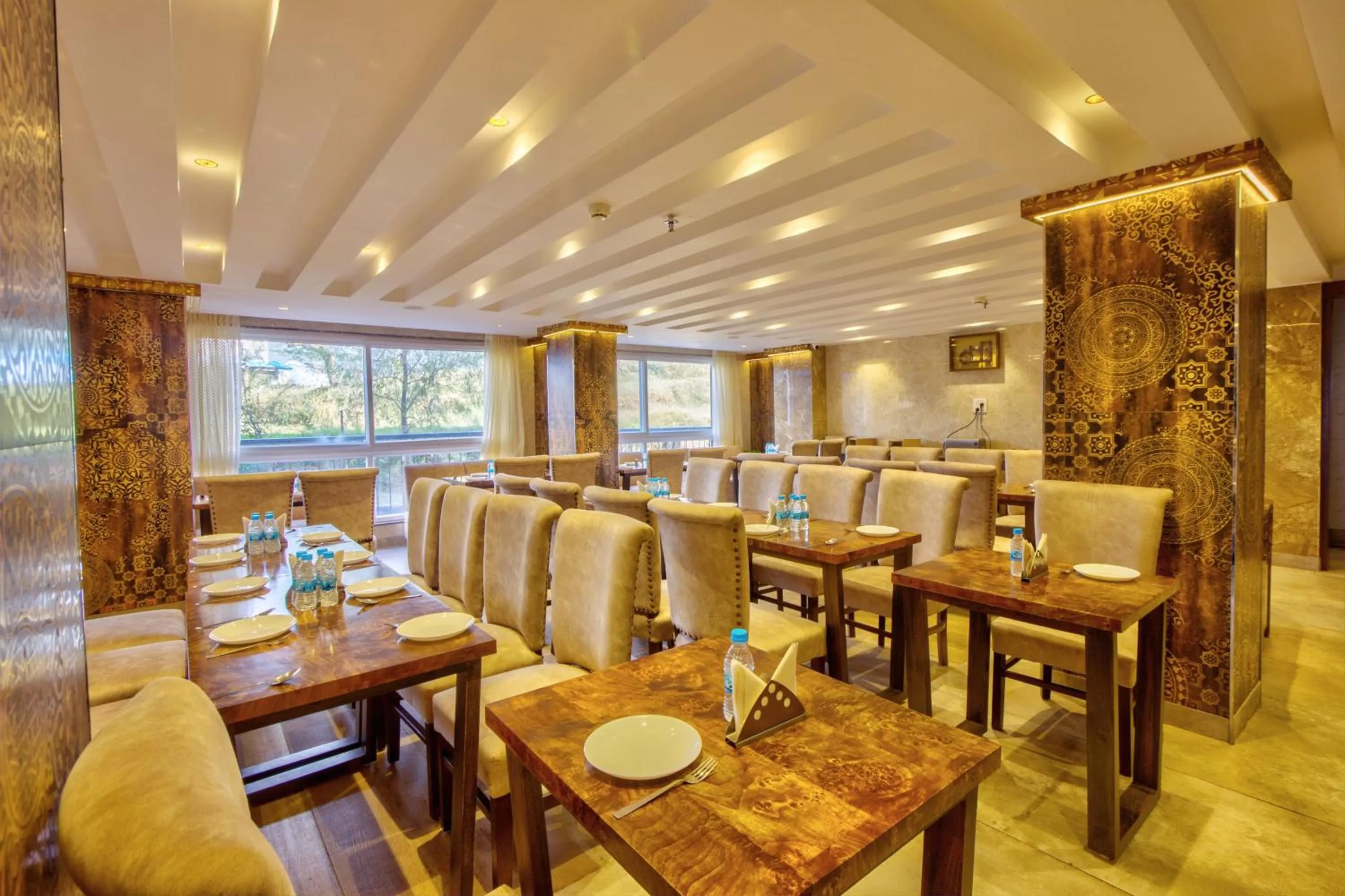 Restaurant/places to eat in Hotel Katson Castle Dharamshala