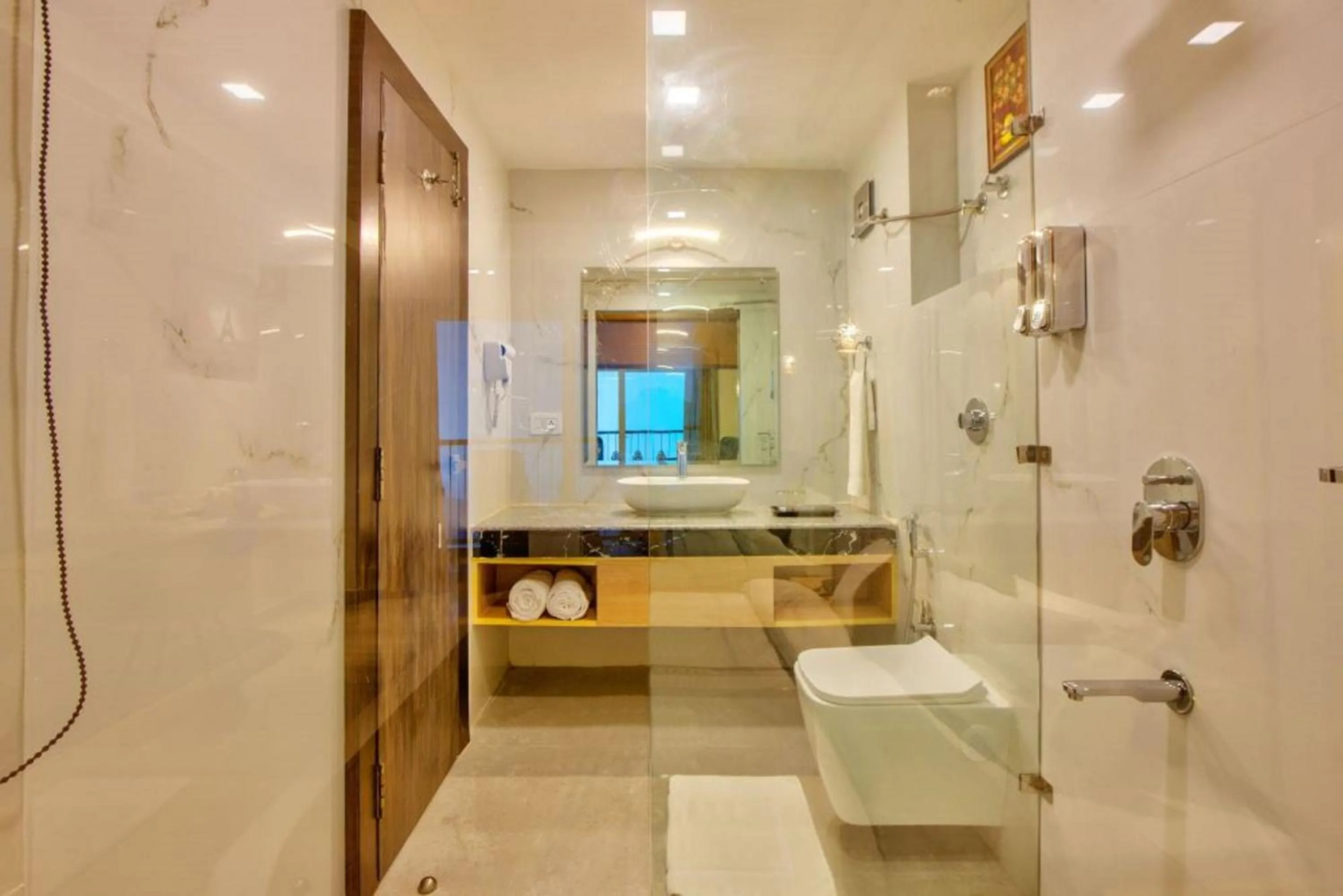 Shower in Hotel Katson Castle Dharamshala