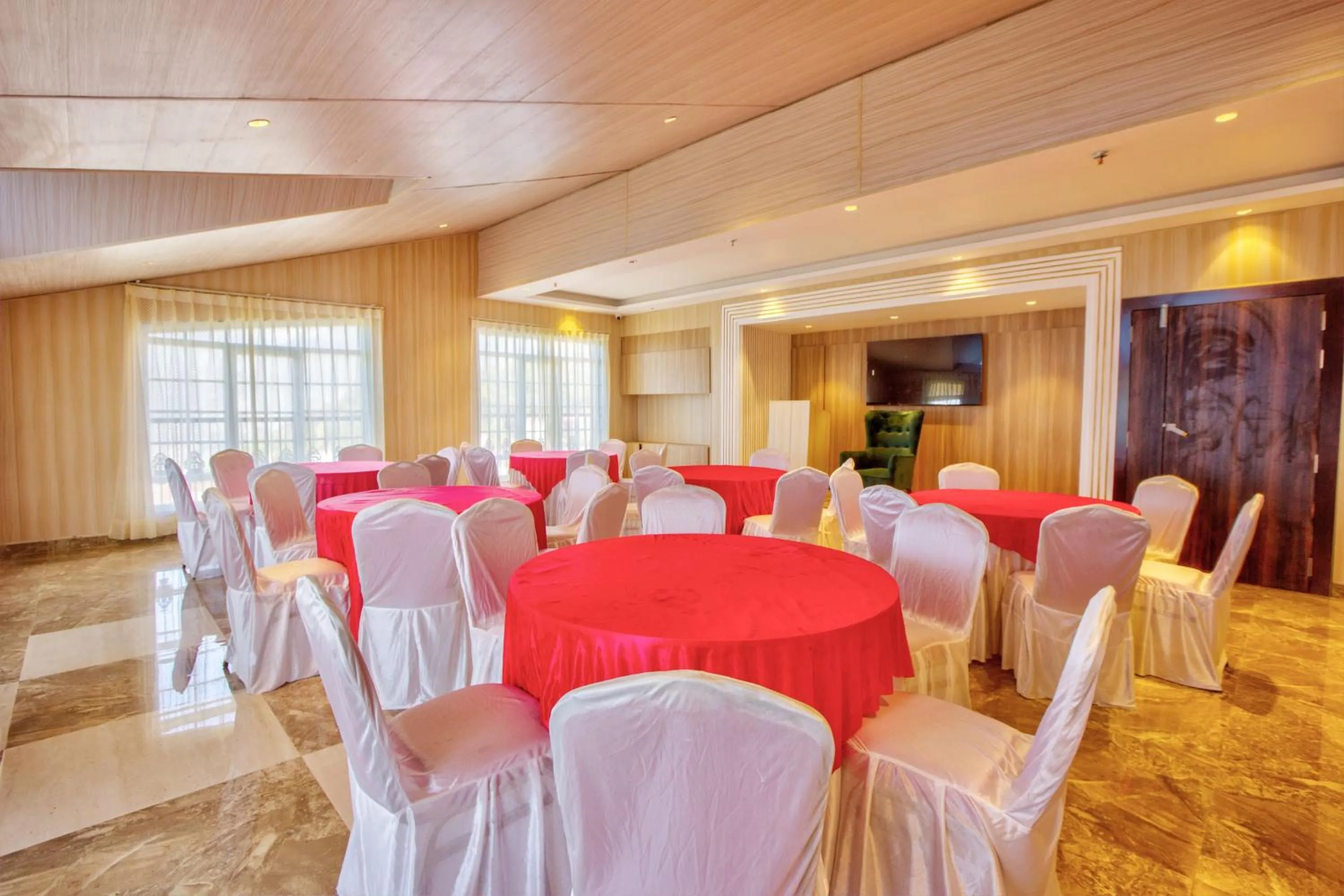 Business facilities in Hotel Katson Castle Dharamshala