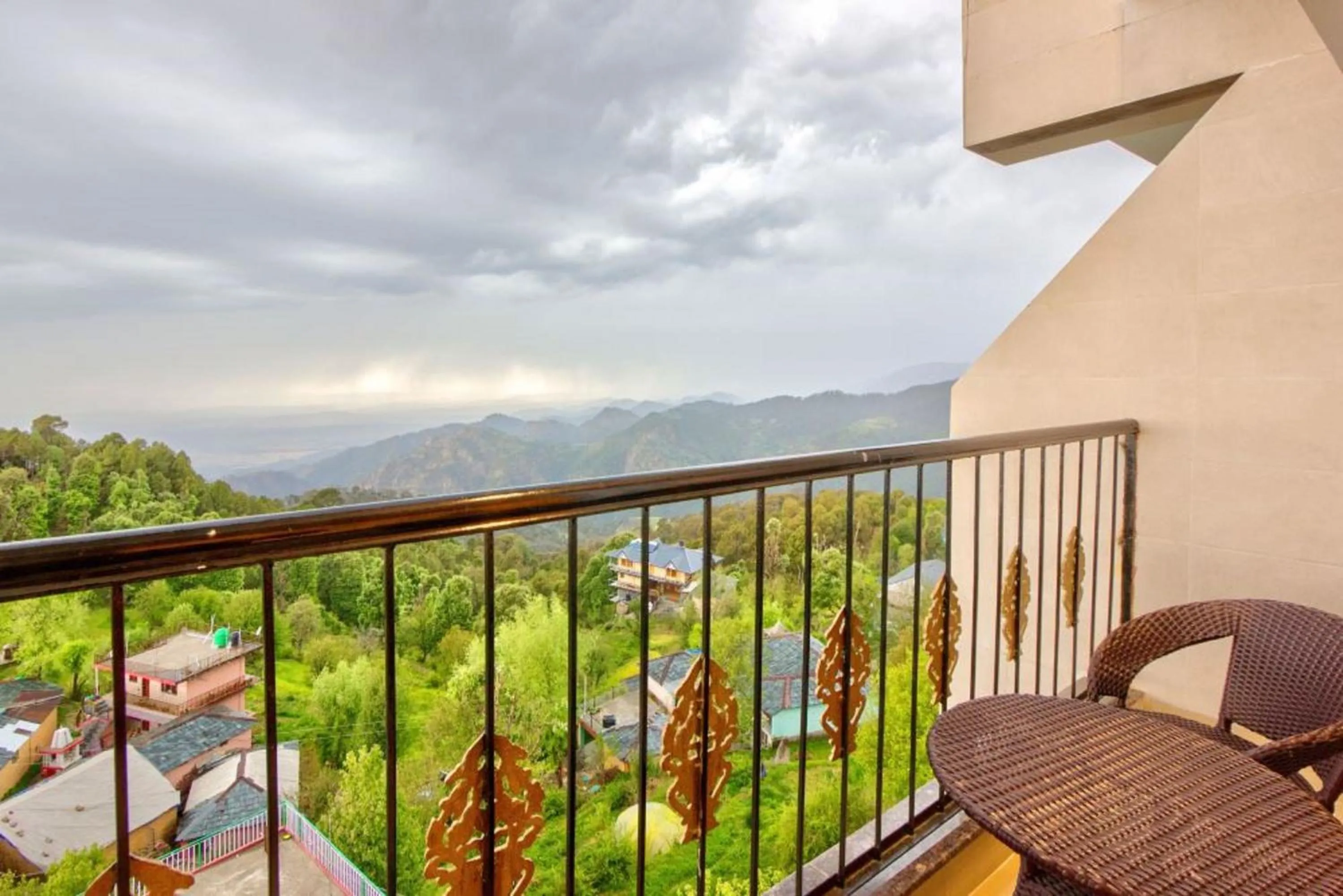 Patio in Hotel Katson Castle Dharamshala