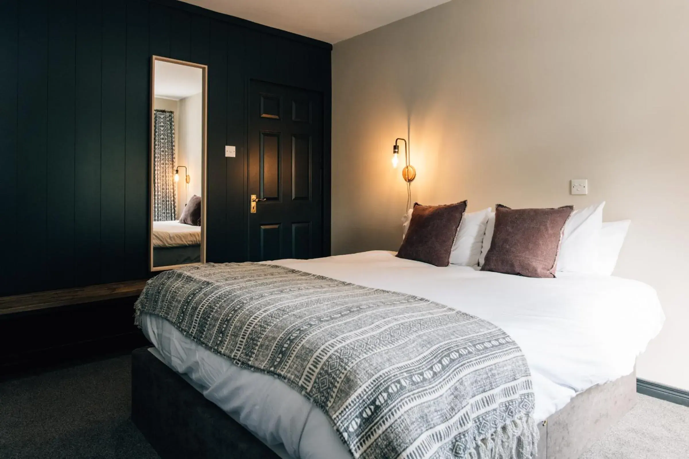 Family Room in The Fullerton Arms Family Room in The Fullerton Arms