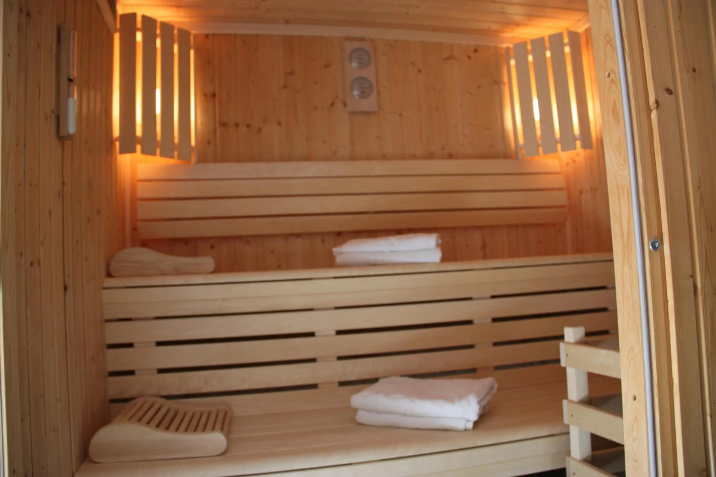 Spa and wellness centre/facilities in Agape Hotel Niort- Bessines
