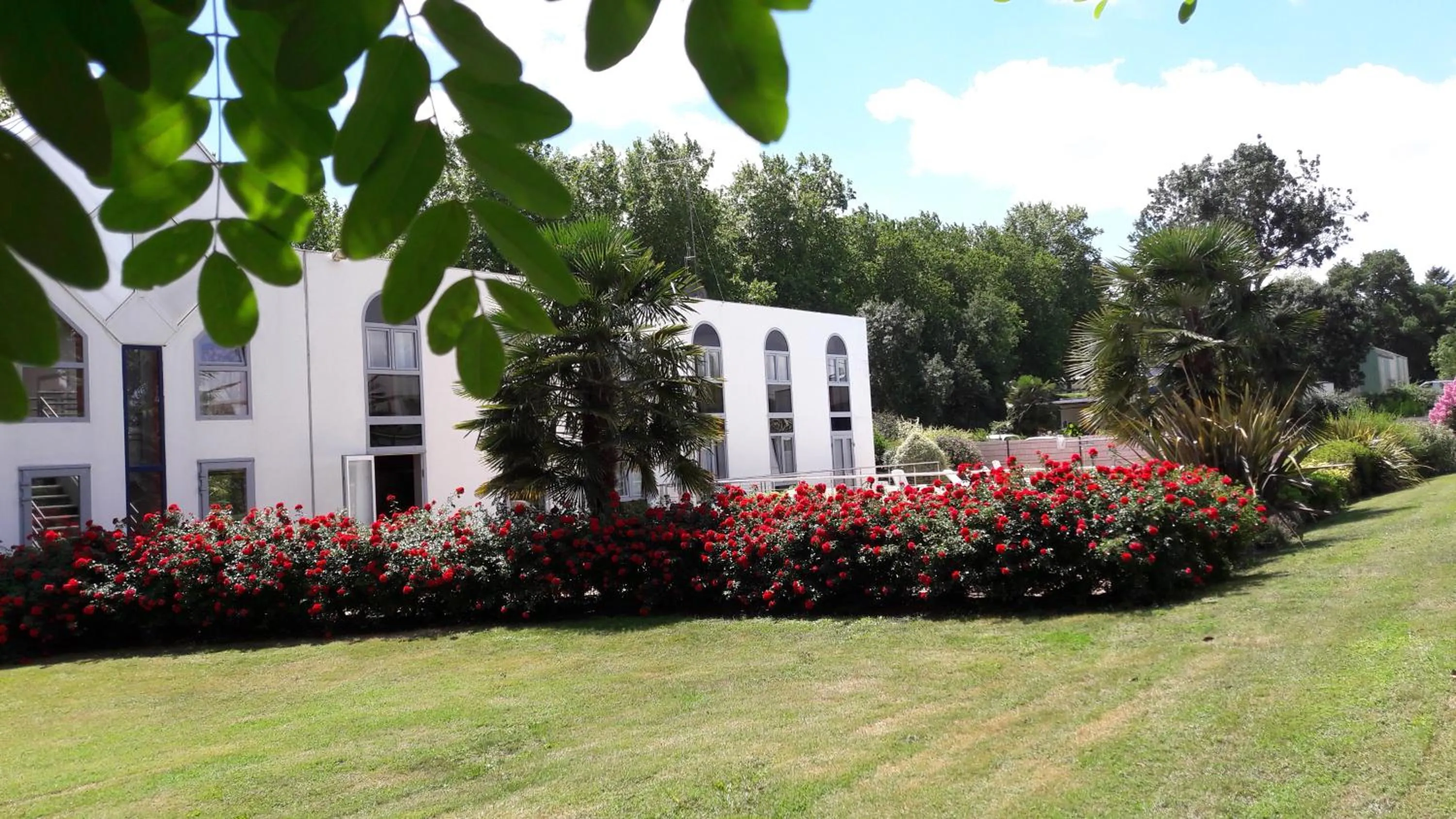 Garden in Agape Hotel Niort- Bessines