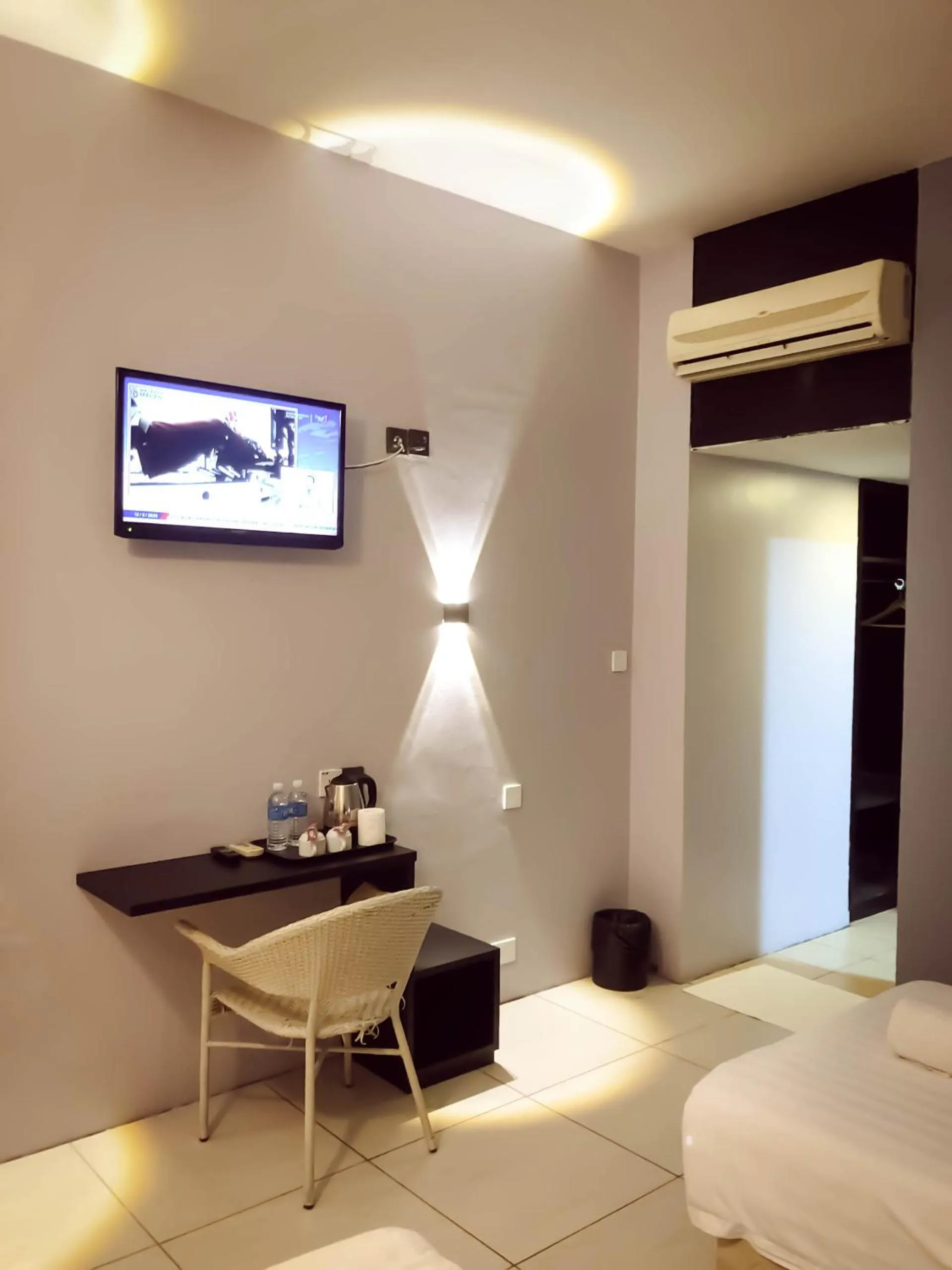 Bed in De Choice Hotel Tawau