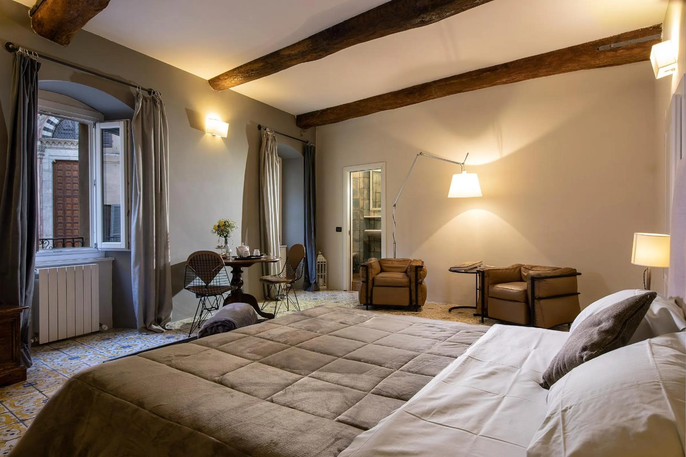 View (from property/room), Bed in Il Battistero Siena Residenza d'Epoca