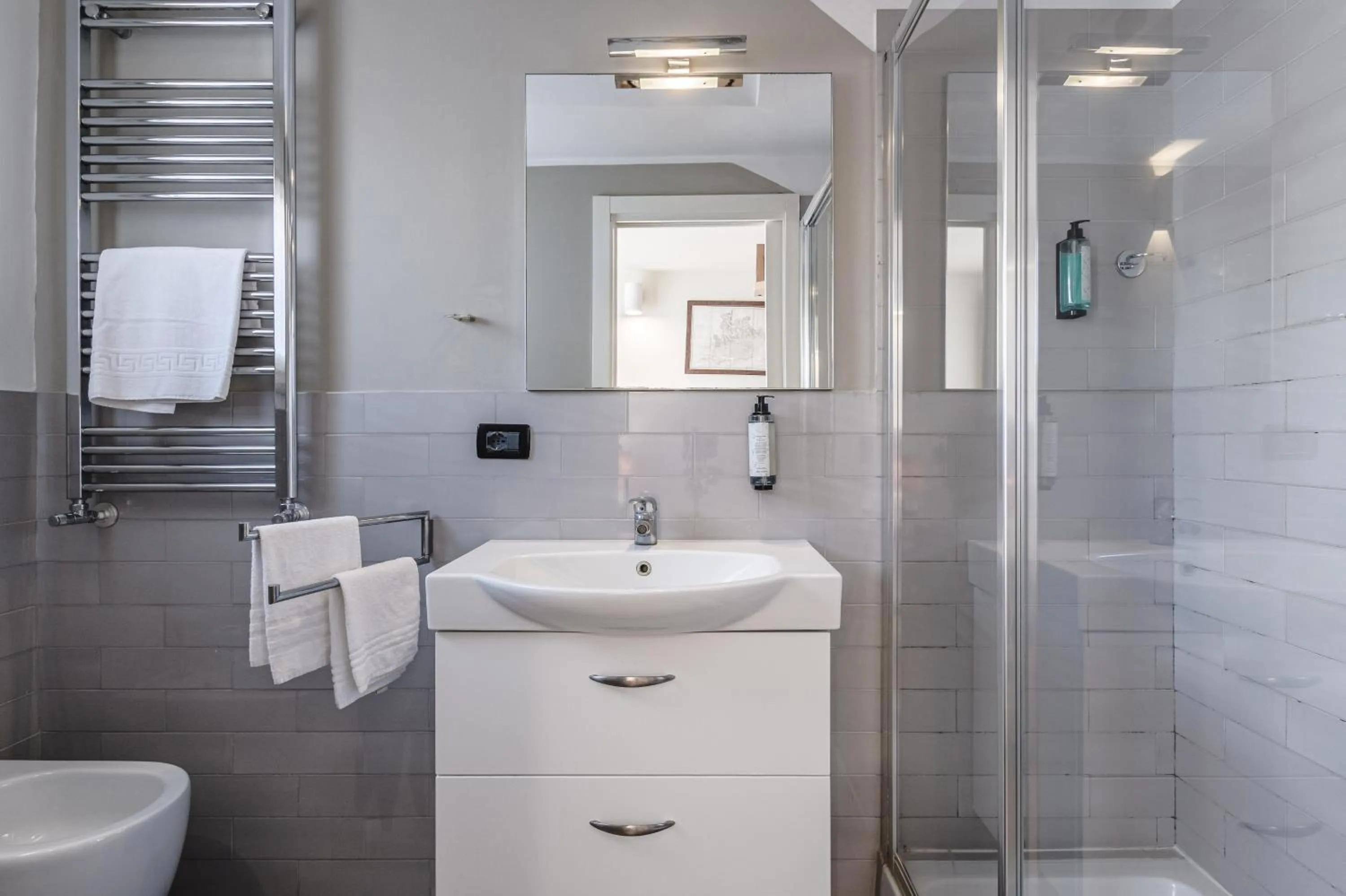 Shower in Il Battistero Siena Residenza d'Epoca