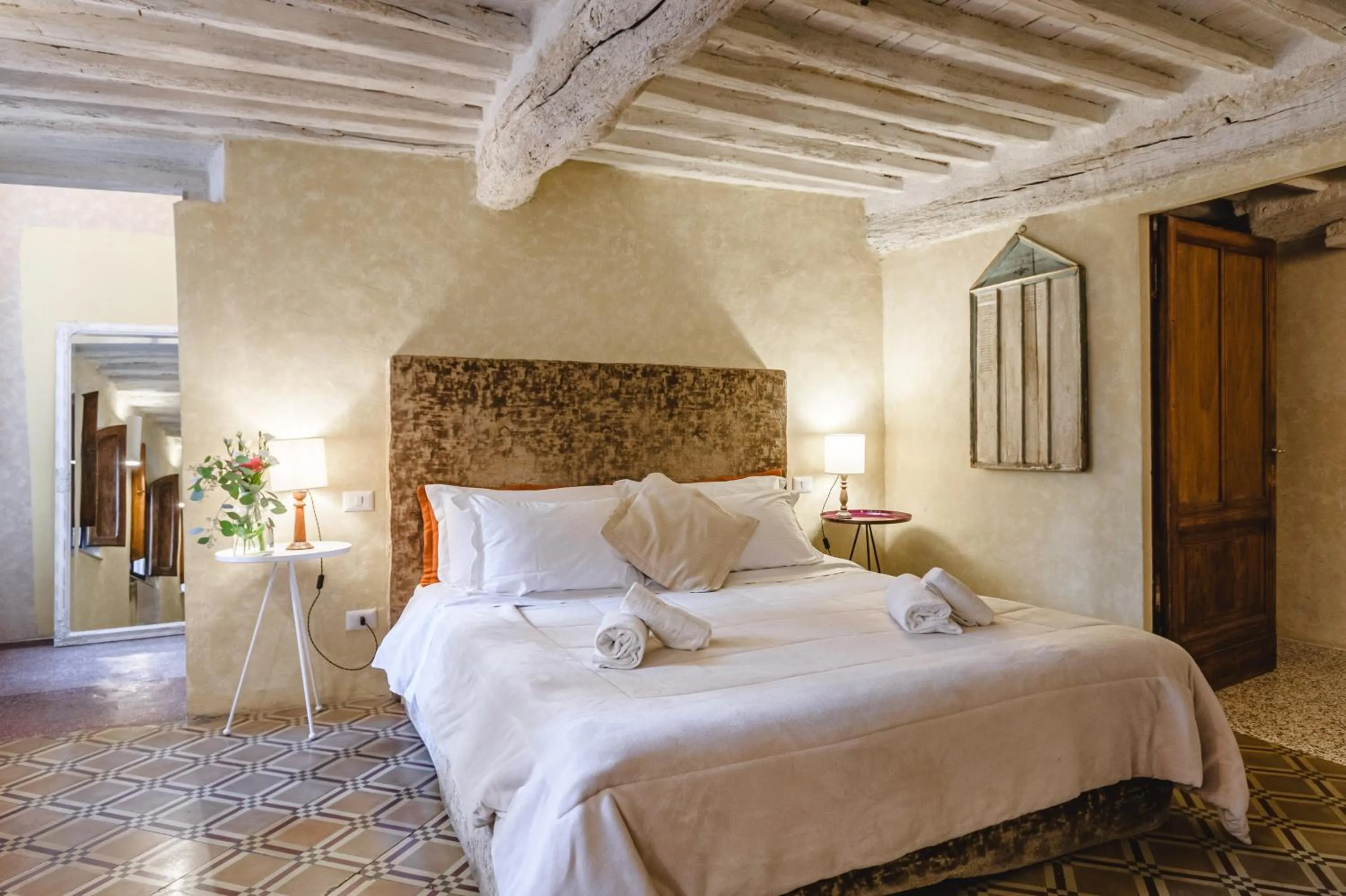 Photo of the whole room, Bed in Il Battistero Siena Residenza d'Epoca