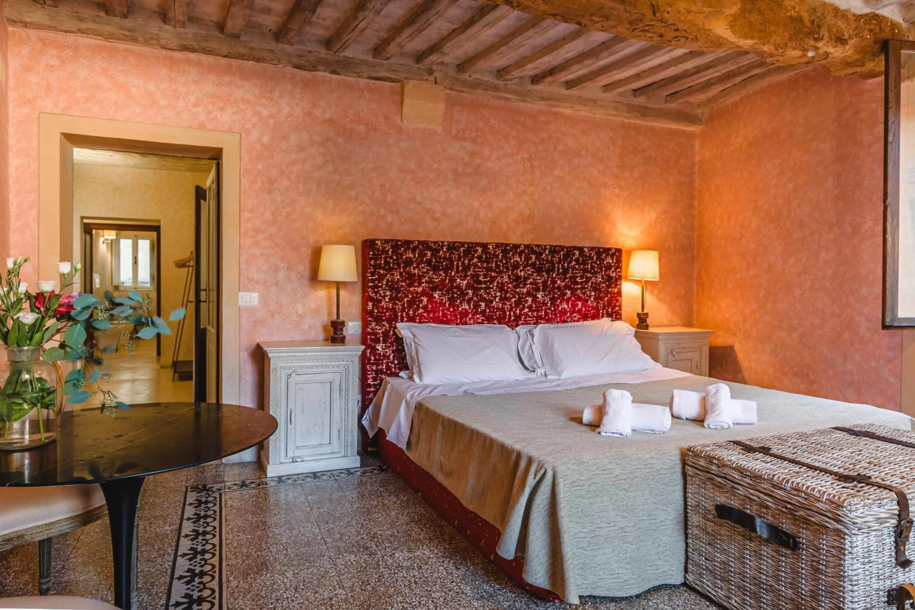 Photo of the whole room, Bed in Il Battistero Siena Residenza d'Epoca