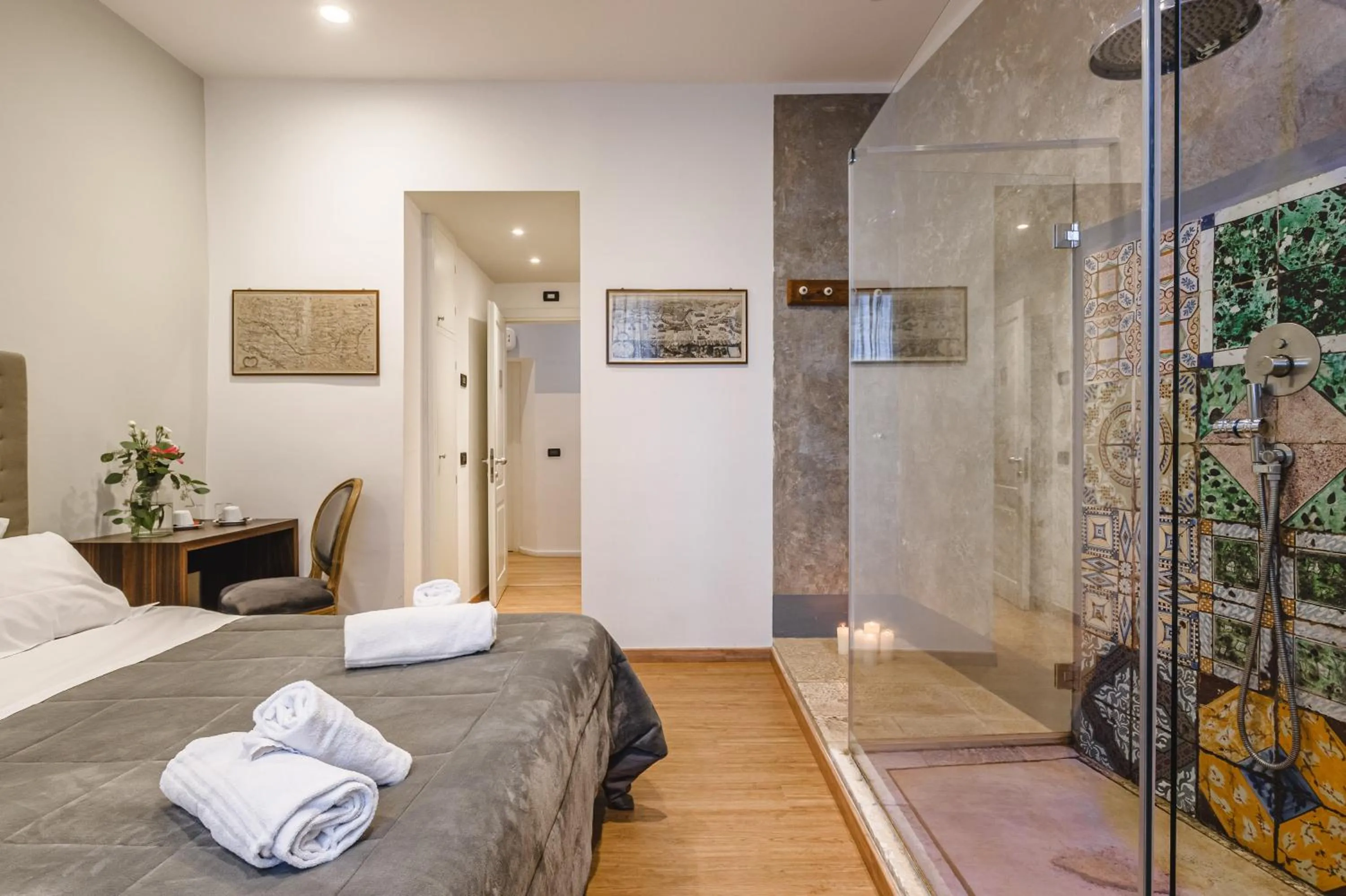 Photo of the whole room, Bed in Il Battistero Siena Residenza d'Epoca