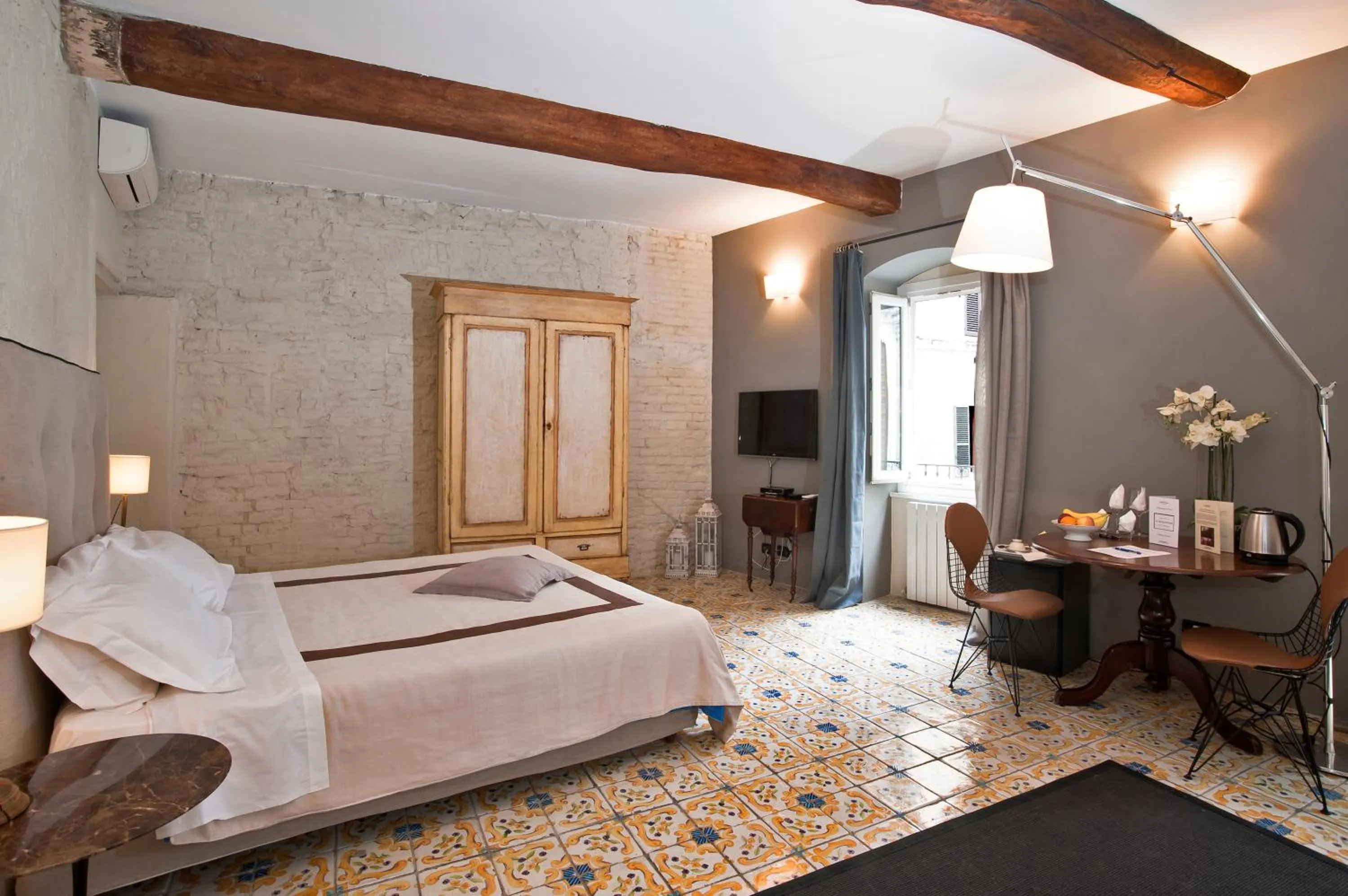 Spring, Bed in Il Battistero Siena Residenza d'Epoca